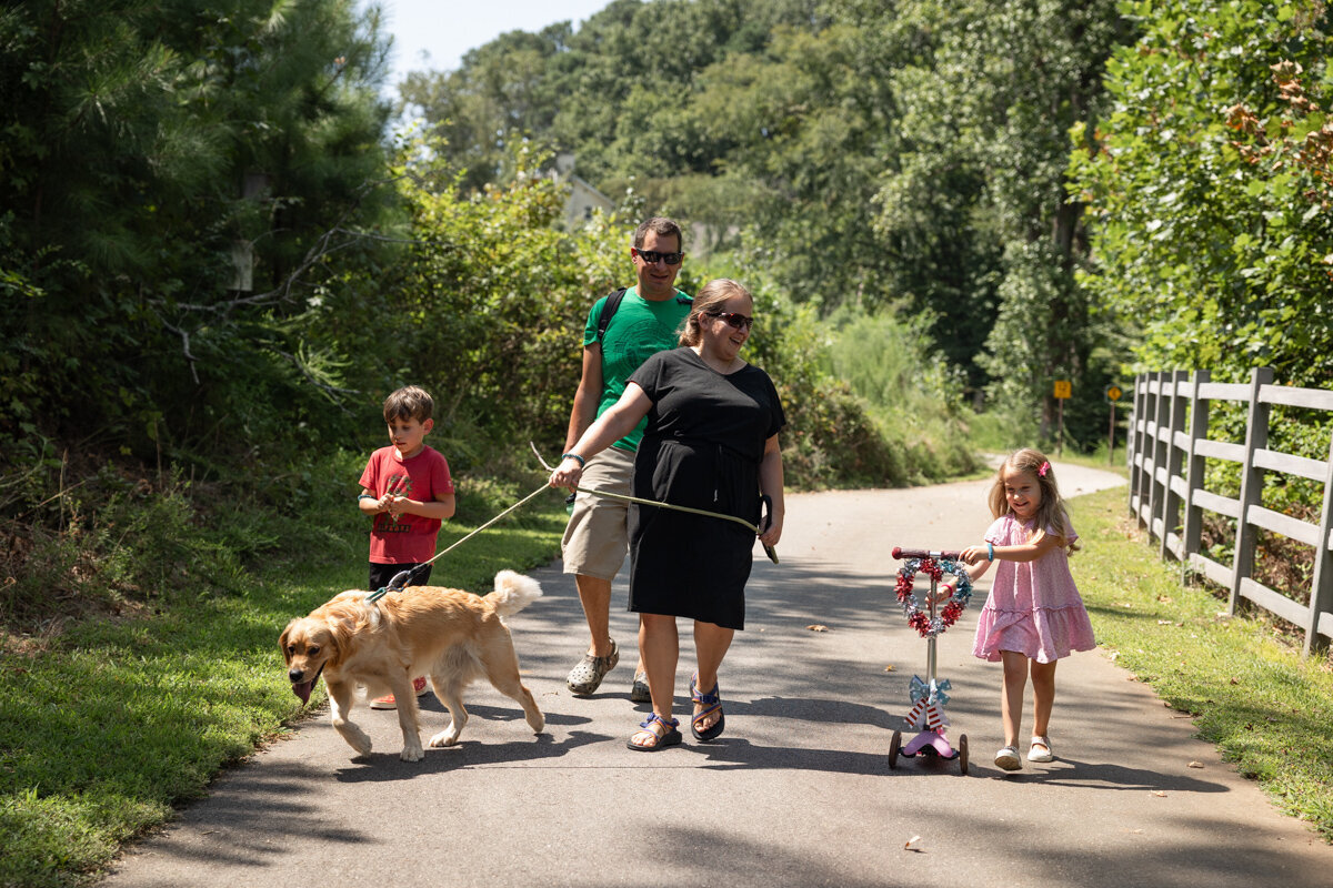 LightCreative_202408_NicoleDavid_PlayingAtTheCreek_SpringCandidPhotoSession_RaleighDocumentaryFamilyPhotographer_001_blog