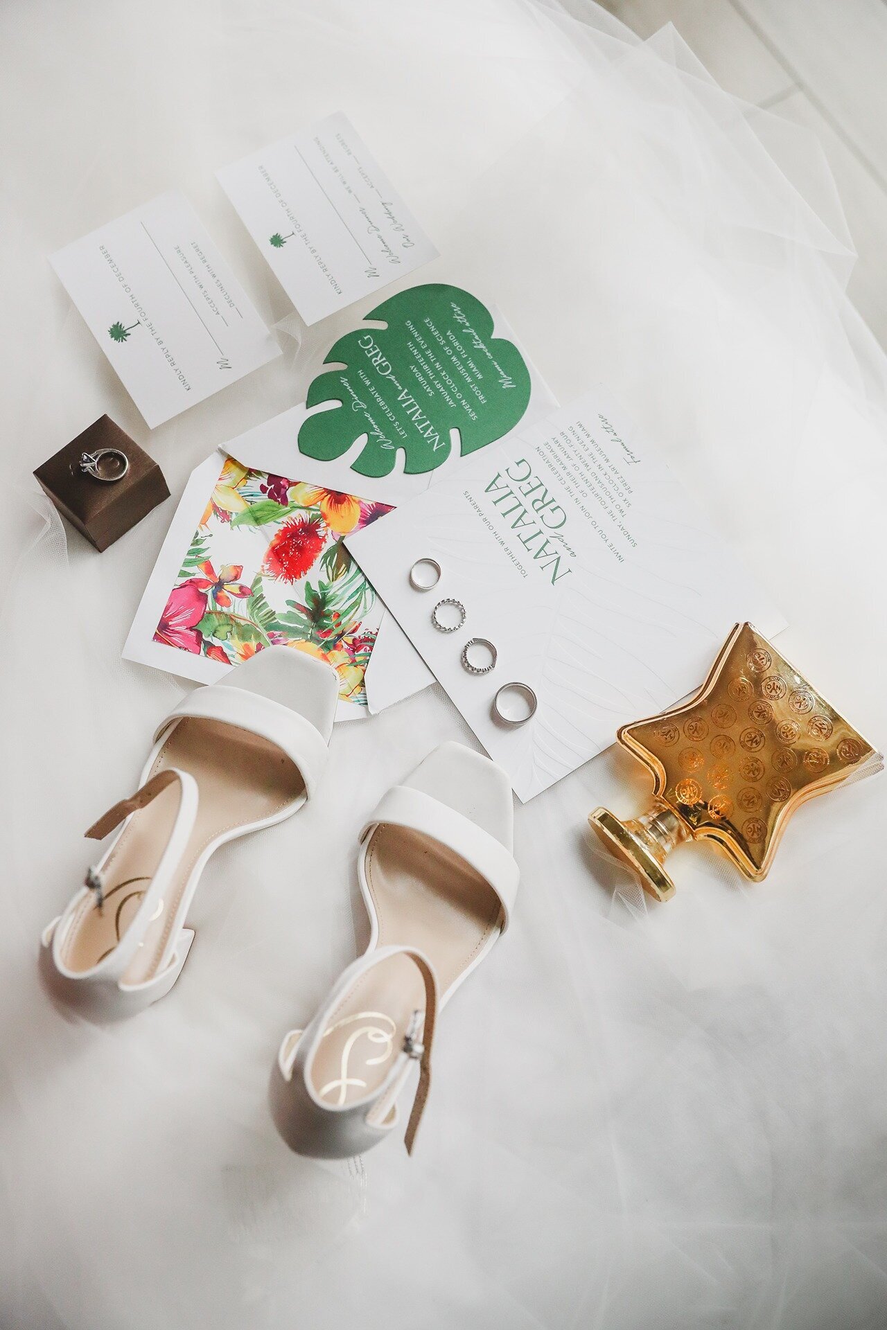 flatlay-perez-art-museum-wedding-invites