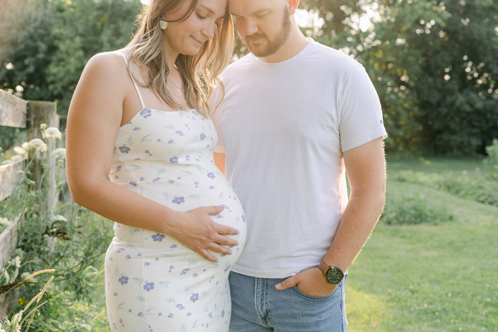 Crystal Lake Maternity Photographer Tamara Jaros Photogrphy Dented Gate Flower Farm
