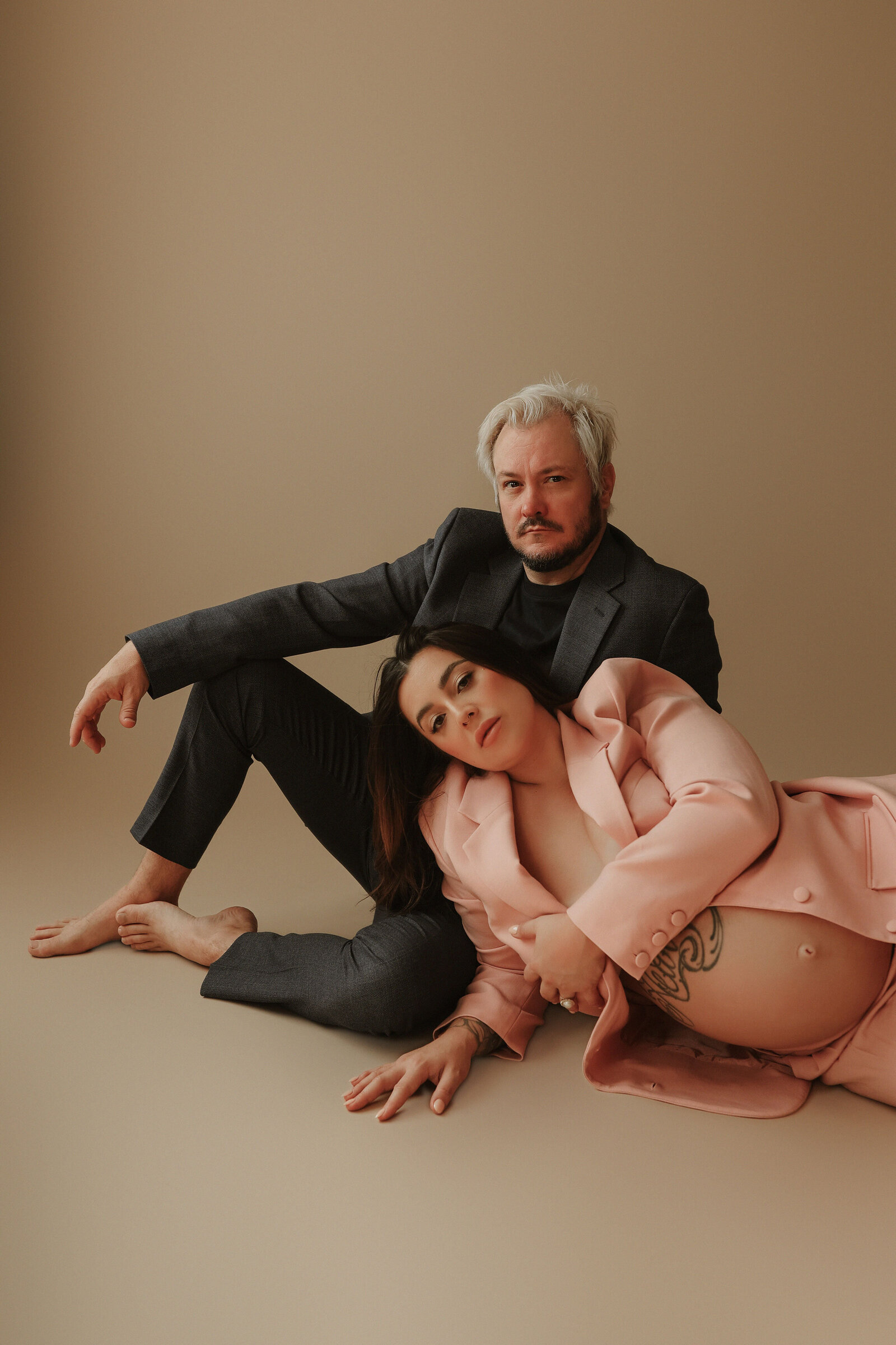 Couples-maternity-photos-21