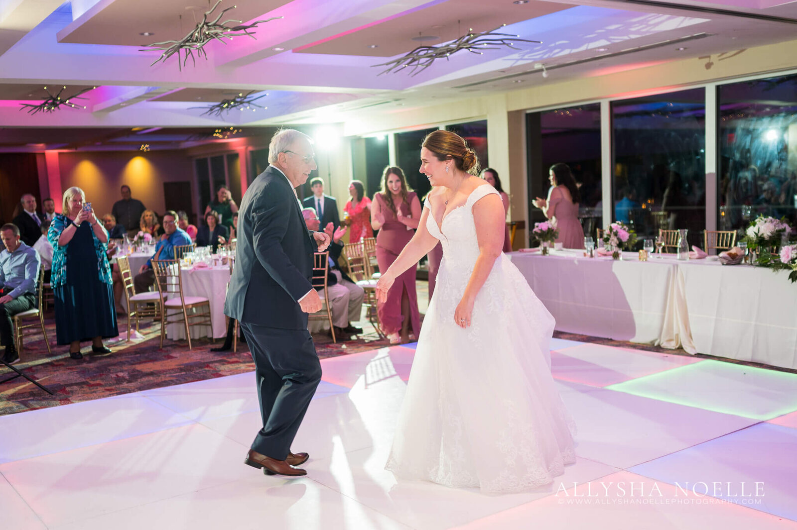 Wedding-at-River-Club-of-Mequon-903