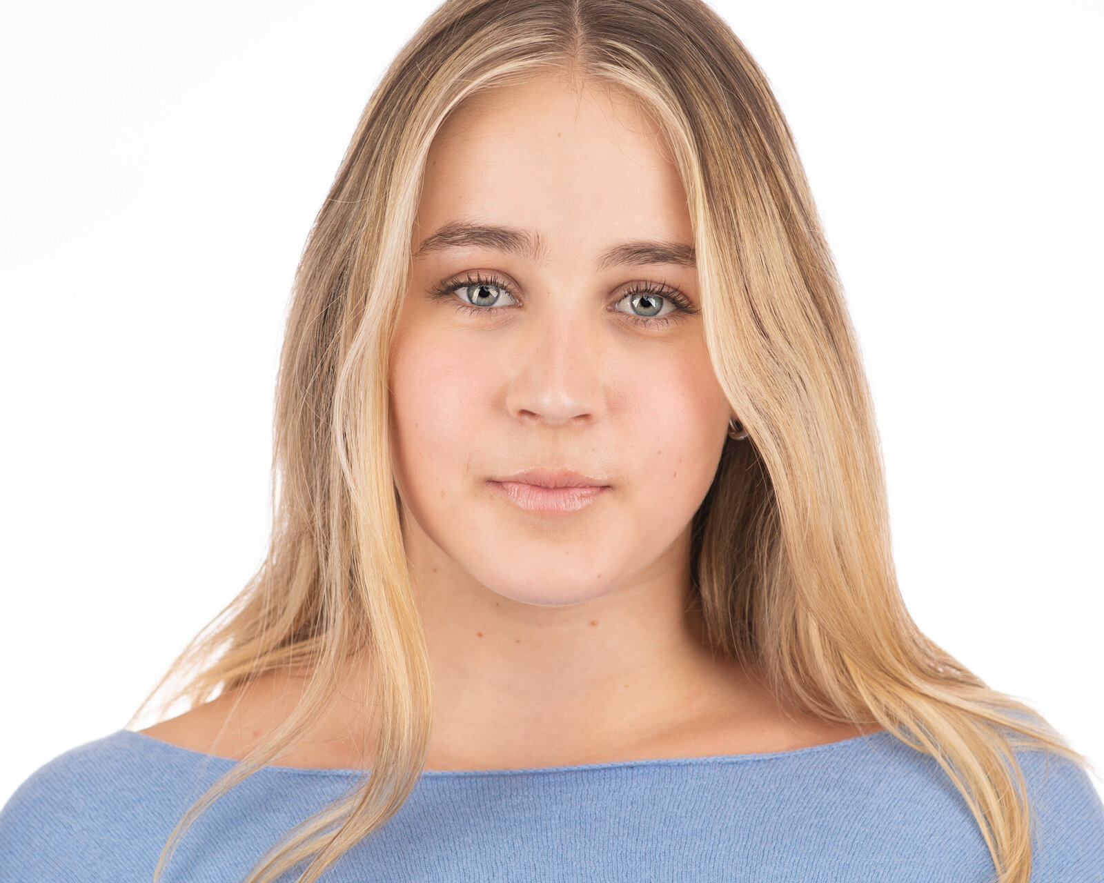 Avery Headshot