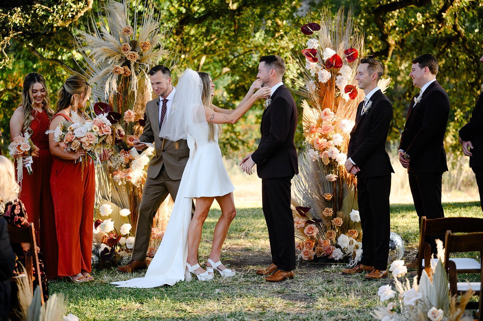 bride-groom-ceremony-outside-texas-venue