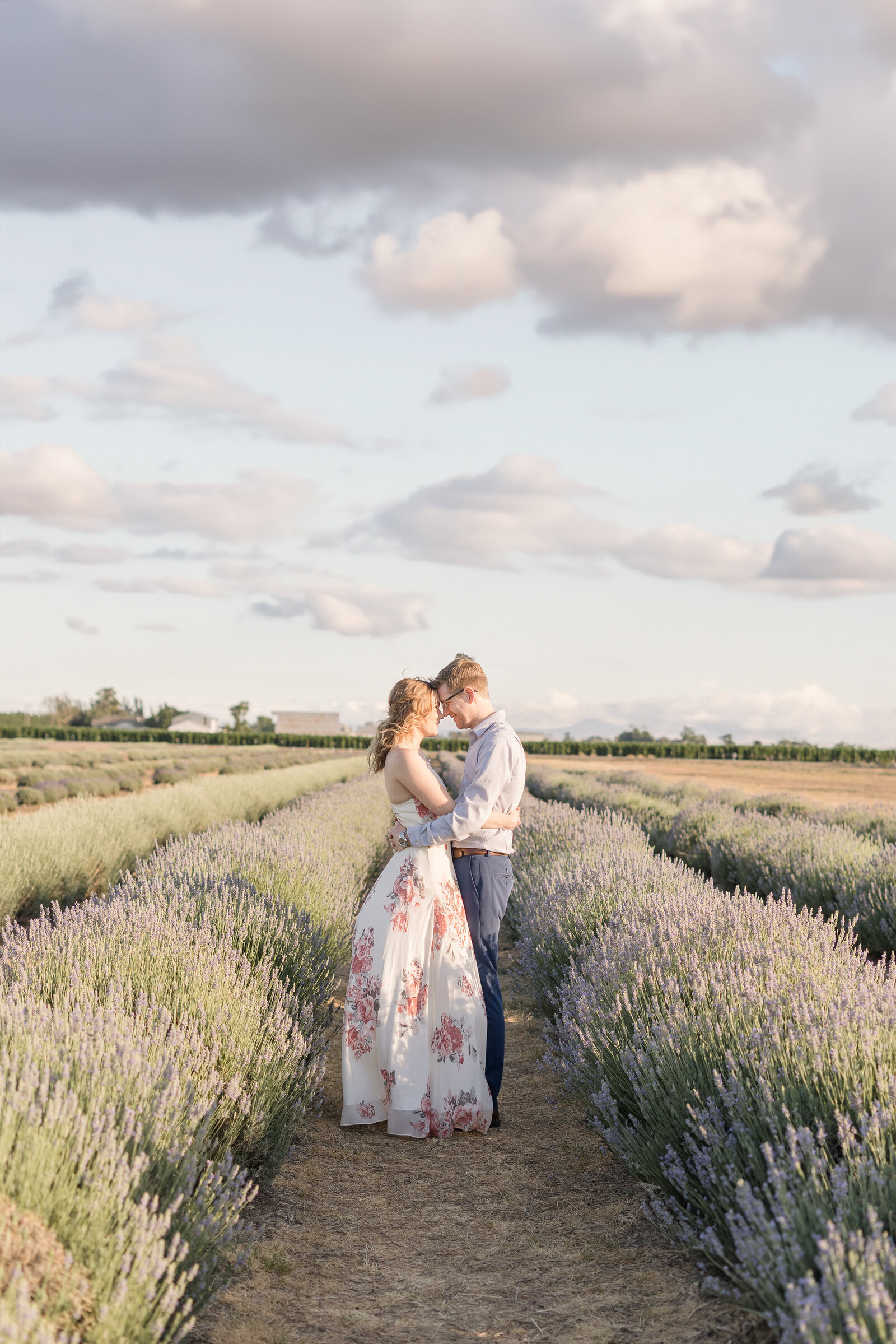 araceli-lavender-farm-engagement-sacramento-wedding-photographers-011