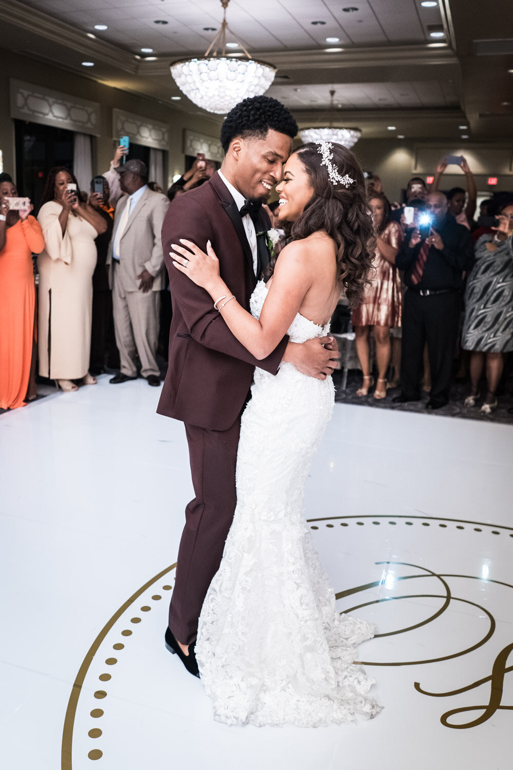 Doubletree Hotel New Orleans wedding first dance