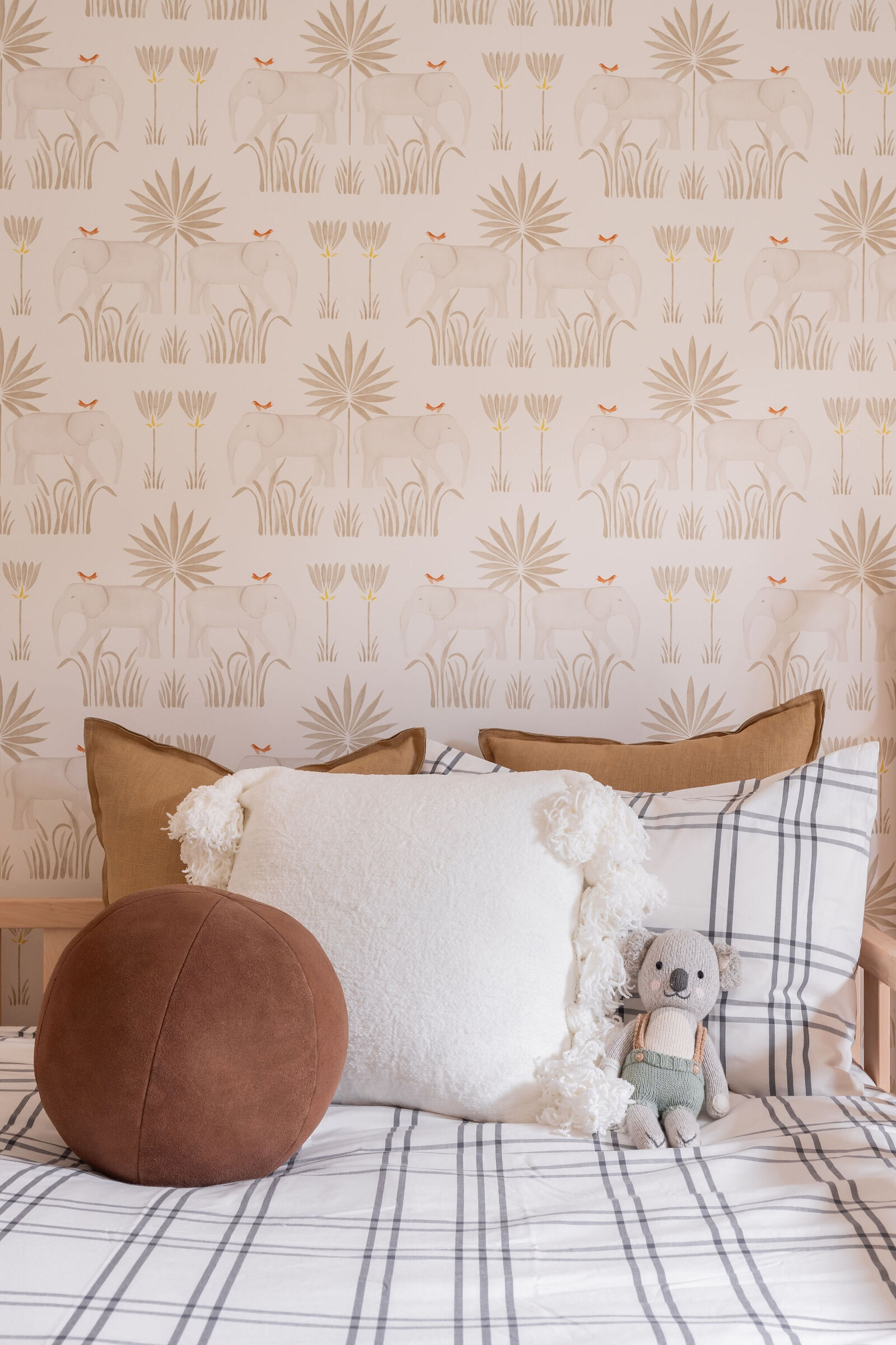 Nuela+Designs+Kids+Interior+Design+Elephant+Wallpaper+Boy+Bedroom