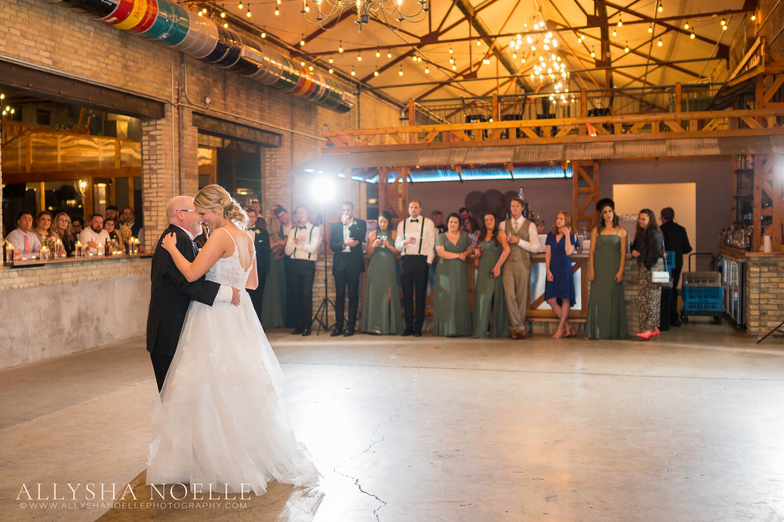 Wedding-at-The-Factory-on-Barclay-in-Milwaukee-1086