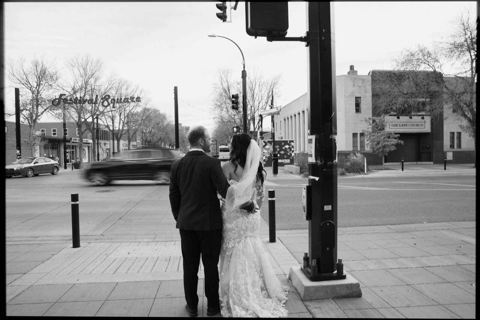 michaela+matteo-fall-alberta-wedding-photographer-74