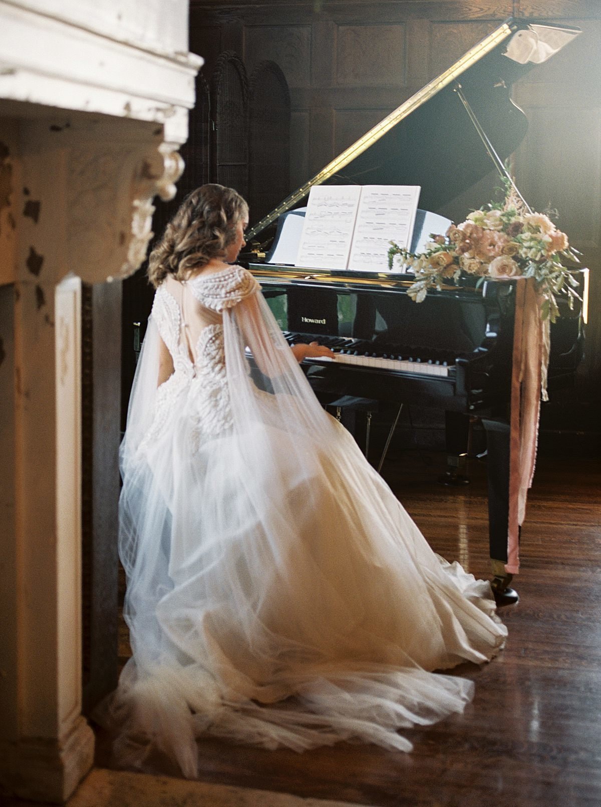 Odette-Swan-Angel-Wedding-Dress-JoanneFlemingDesign-JustinaBilodeauPhoto (70)_WEB
