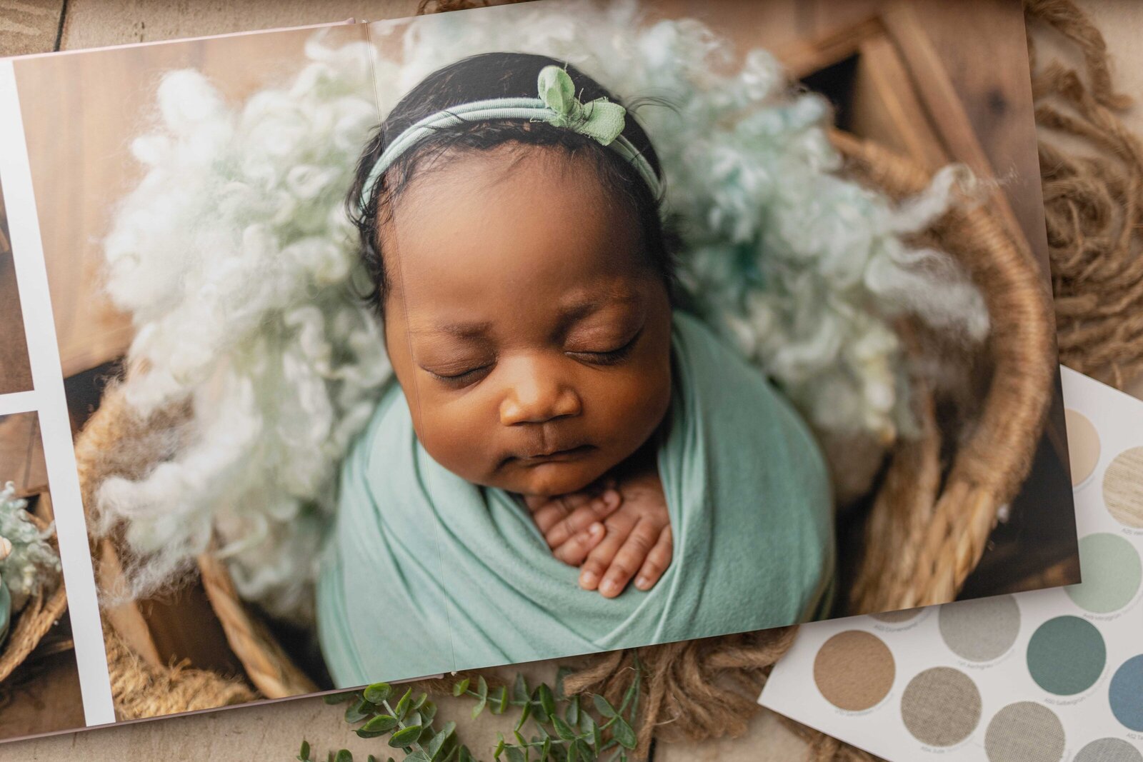 charleston-newborn-photography_Sayre-Briele-Photography-LLC