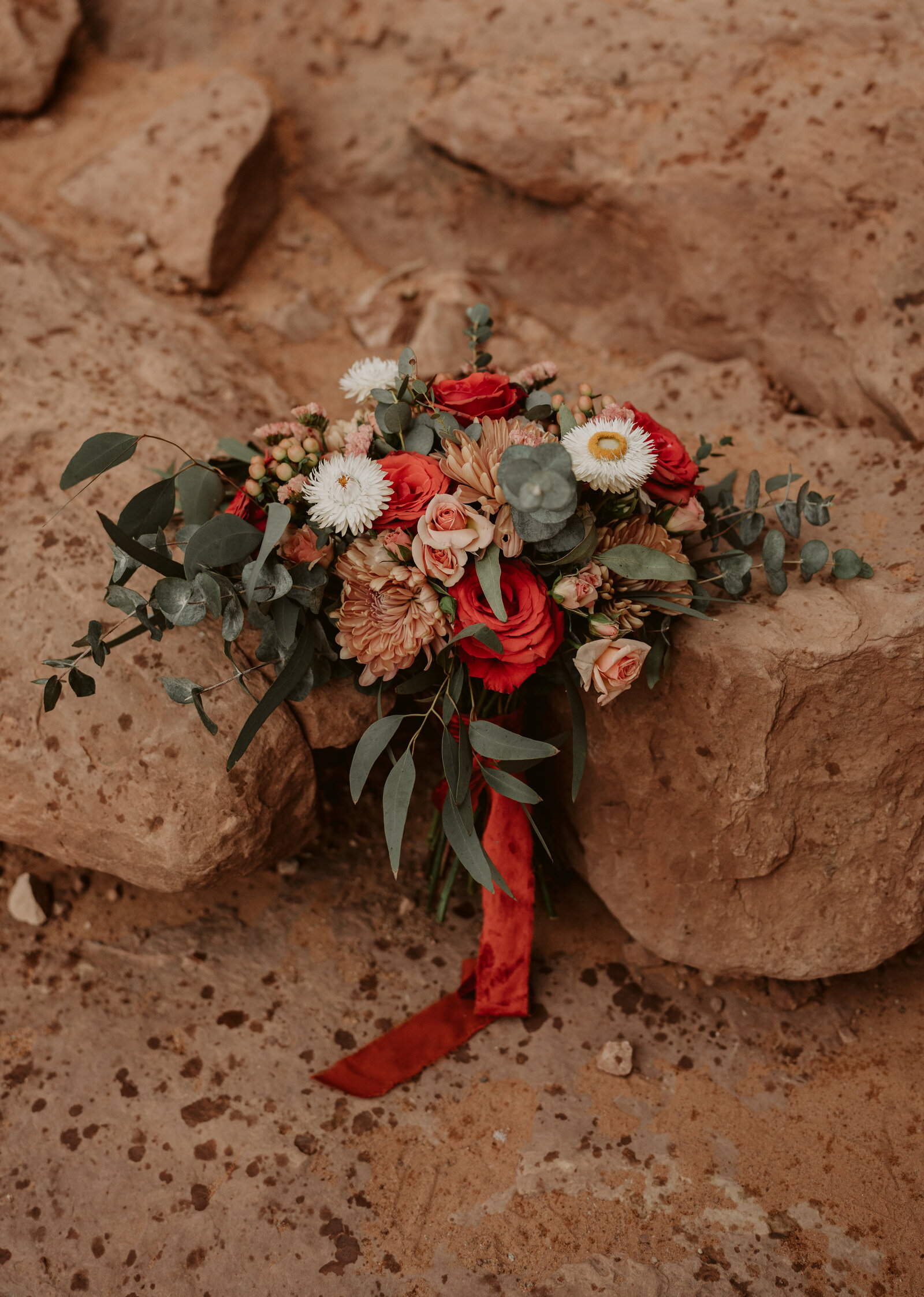 moab-elopement-couple-20