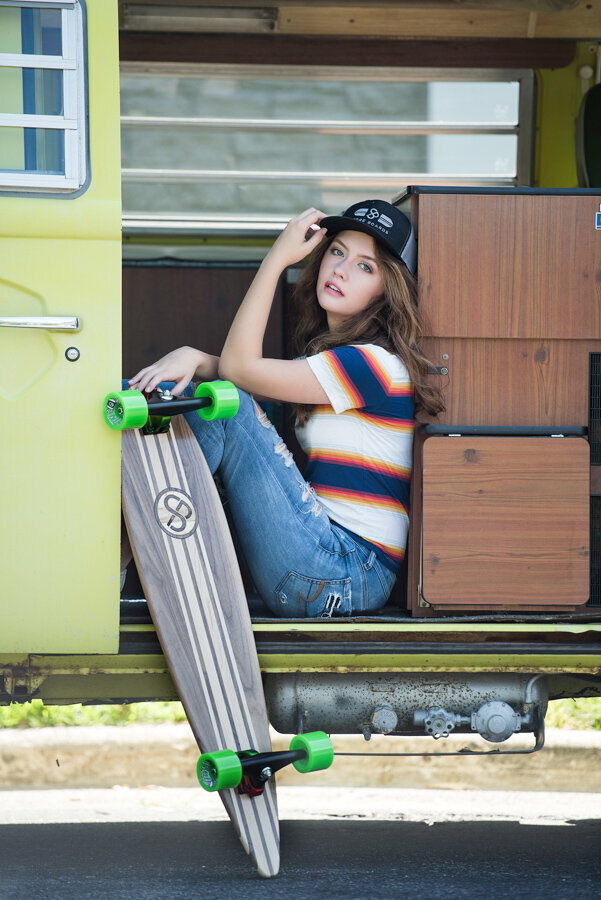 liz-allen-photo-branding-shoreboard-girl-in-lime-vw-bus