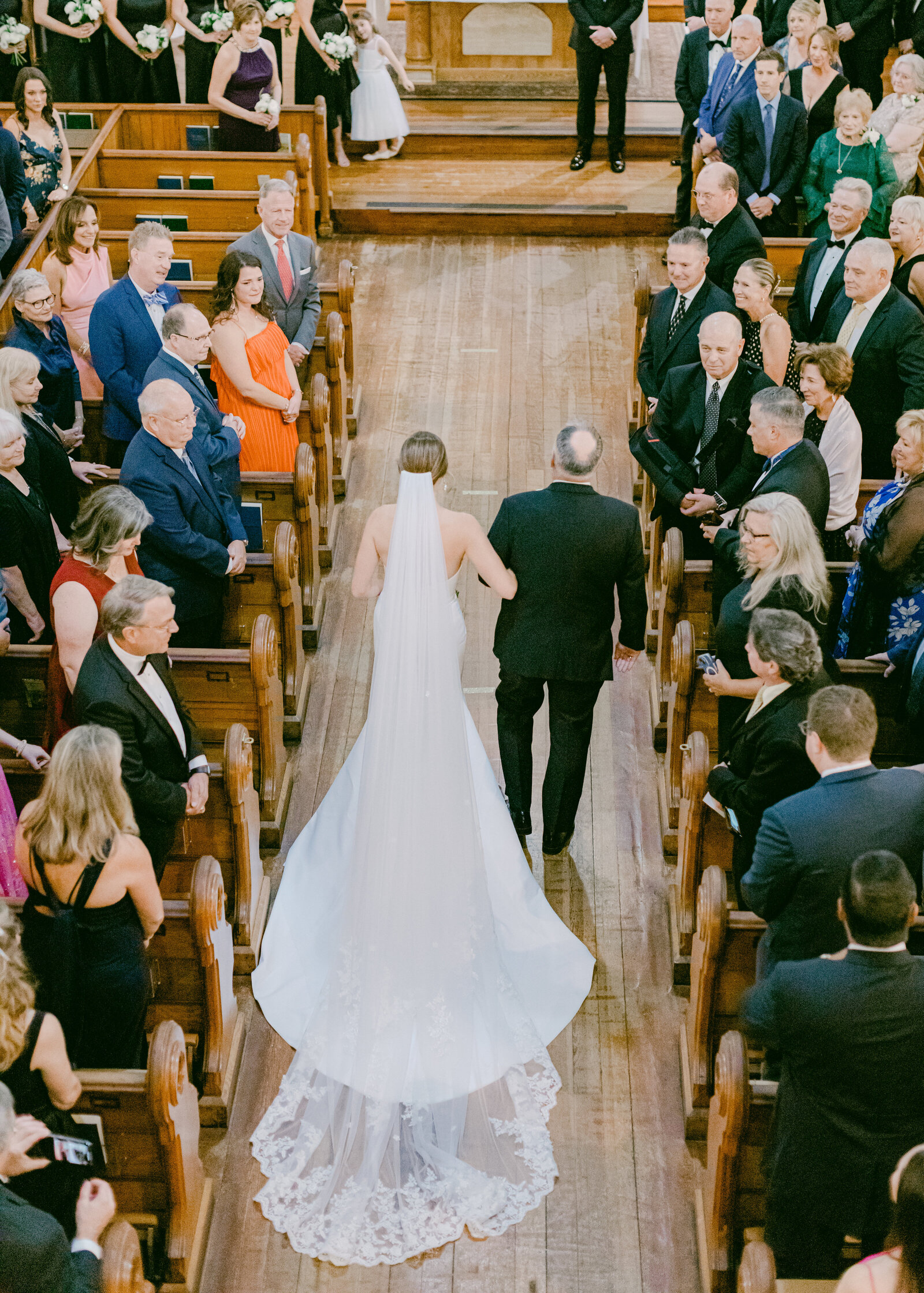 423-torianna-brooke-portraiture-charleston-south-carolina-patriots-point-cathedral-society-hall-wedding