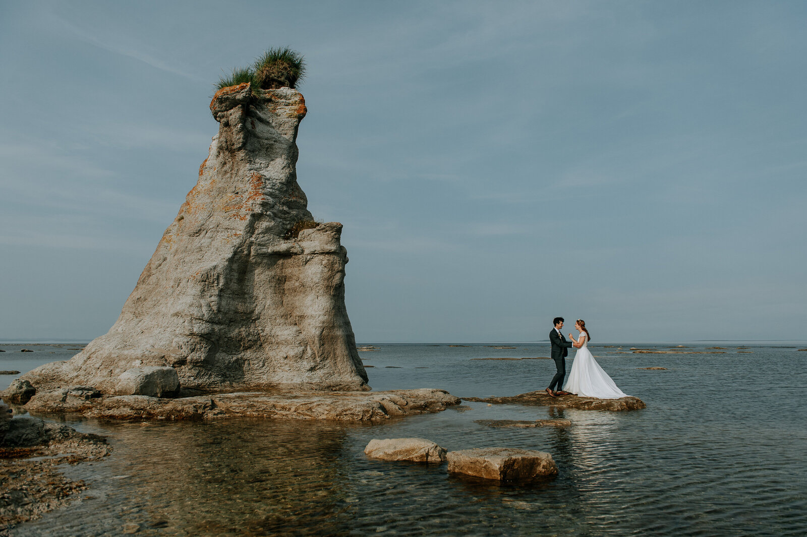 love-is-nord-quebec-photographe-mariage-intime-elopement-wedding-mingan-0003