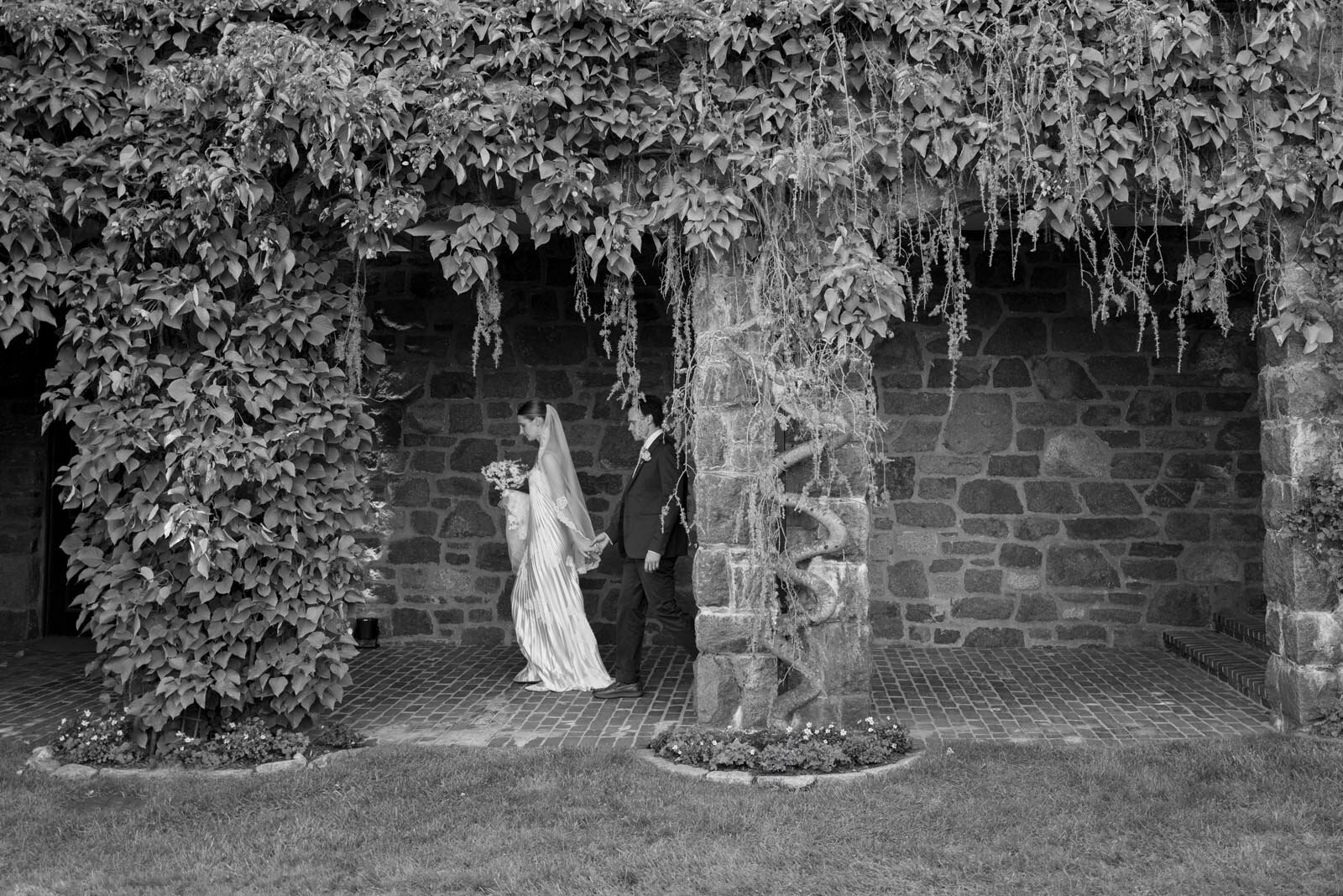 Private Estate and Tented Wedding Planner in New England6