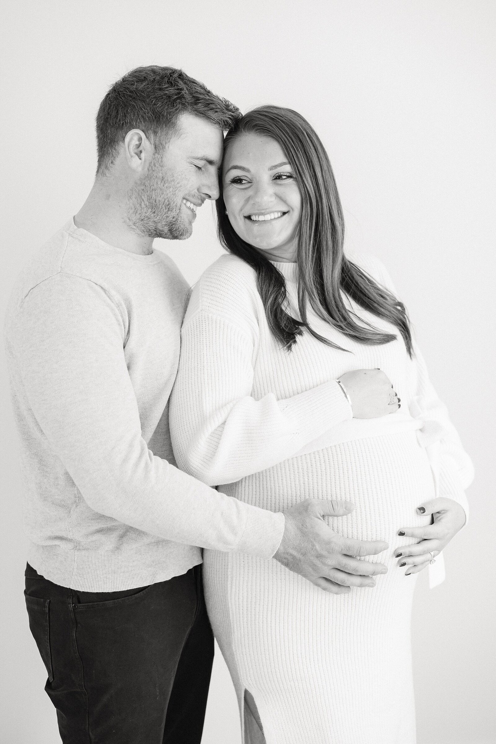 Niles-Michigan_Maternity-Photography_Katie-Whitcomb_Kayle_0003