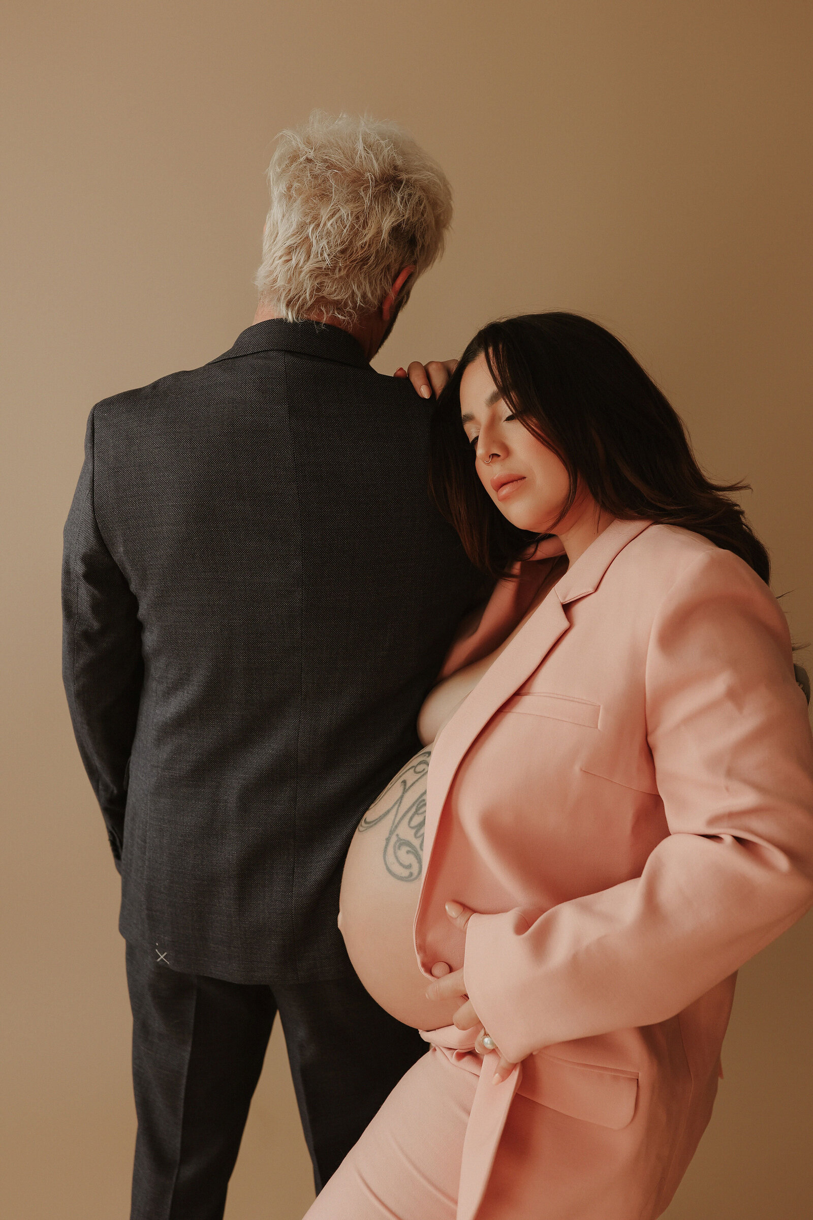 Couples-maternity-photos-7