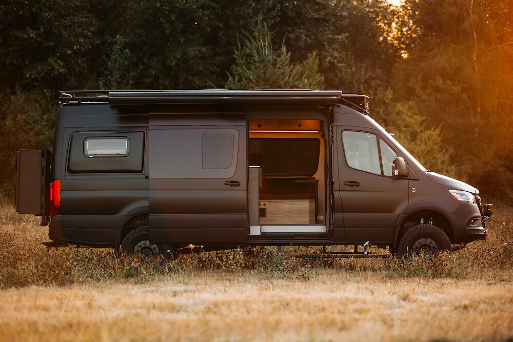 1_Range Dancer_BenchmarkVehicles64