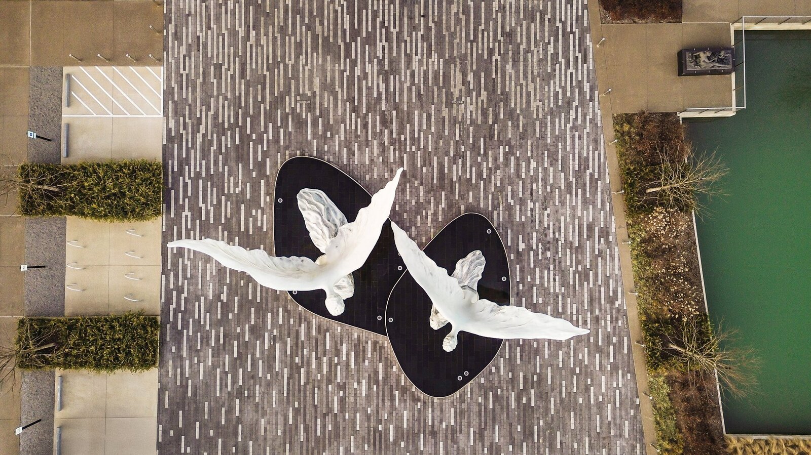 bankozk-aerial-paver-design-sculpture-little-rock