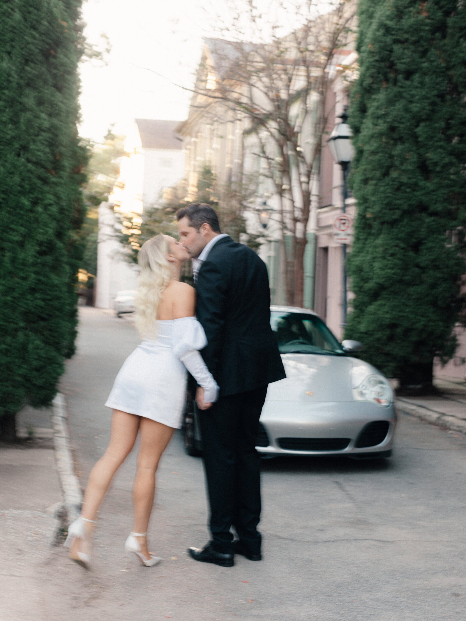 316-torianna-brooke-portraiture-chic-charleston-engagement-session-french-quarter-lauren-paul