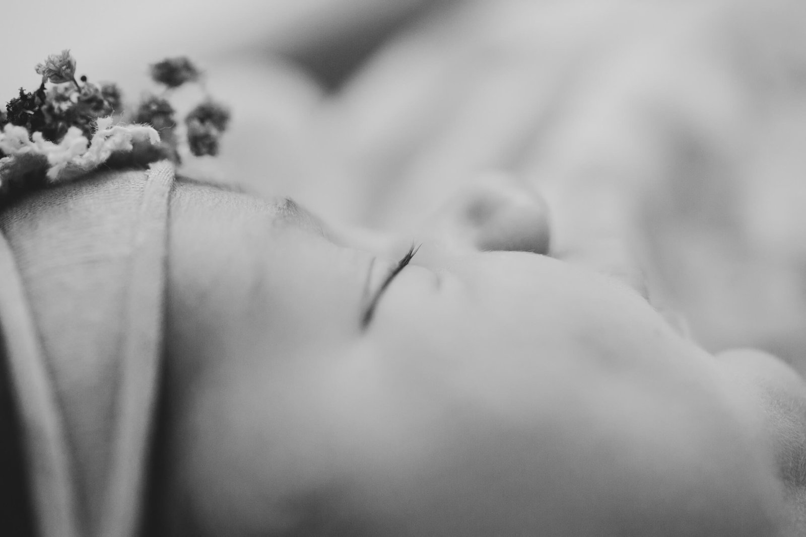 newborn artistic photography