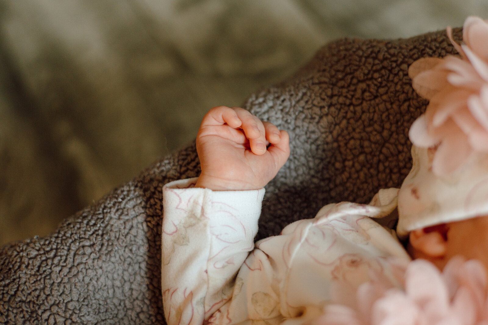 04-22-23 Evelynn Rose Jones Newborn Photos by Madi Taylor Photo-1