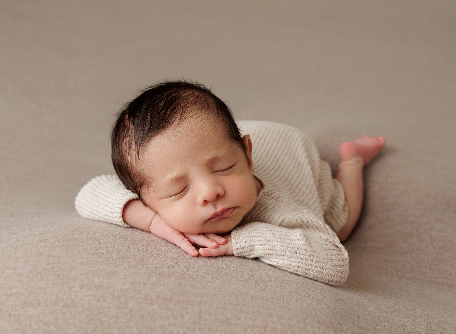 rancho-santa-margarita-newborn-photographer-forward-facing-pose