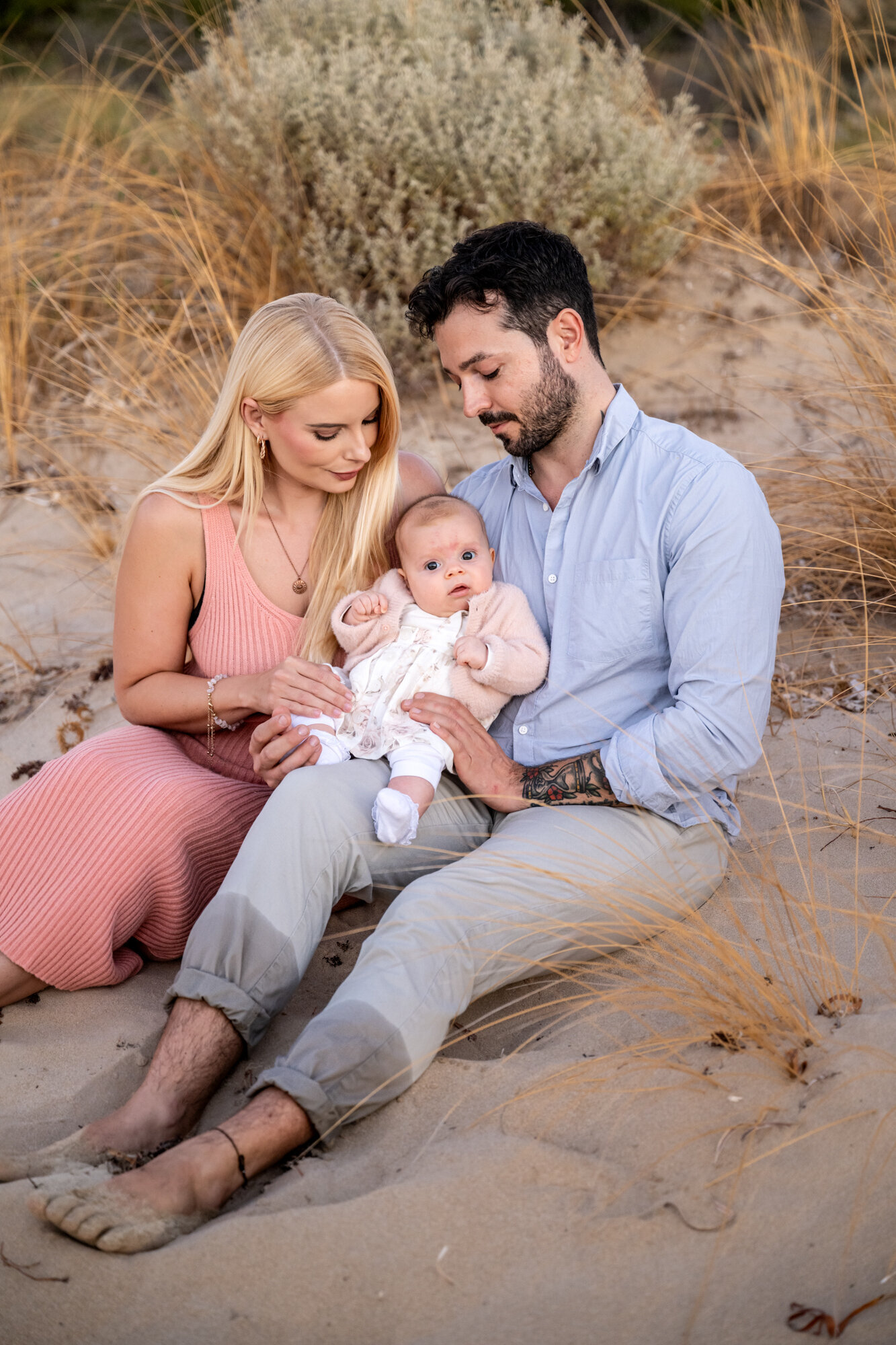 Family-photoshoot-beach-dunes