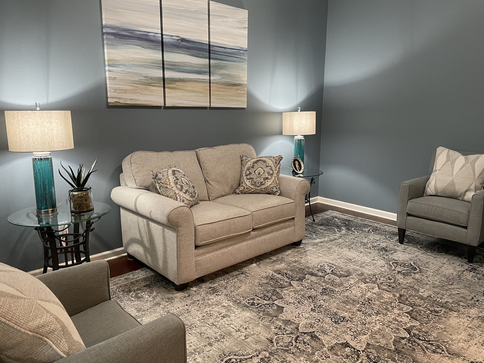 Bedeckers Interiors - Kristine Gregory - Lake Living (2)