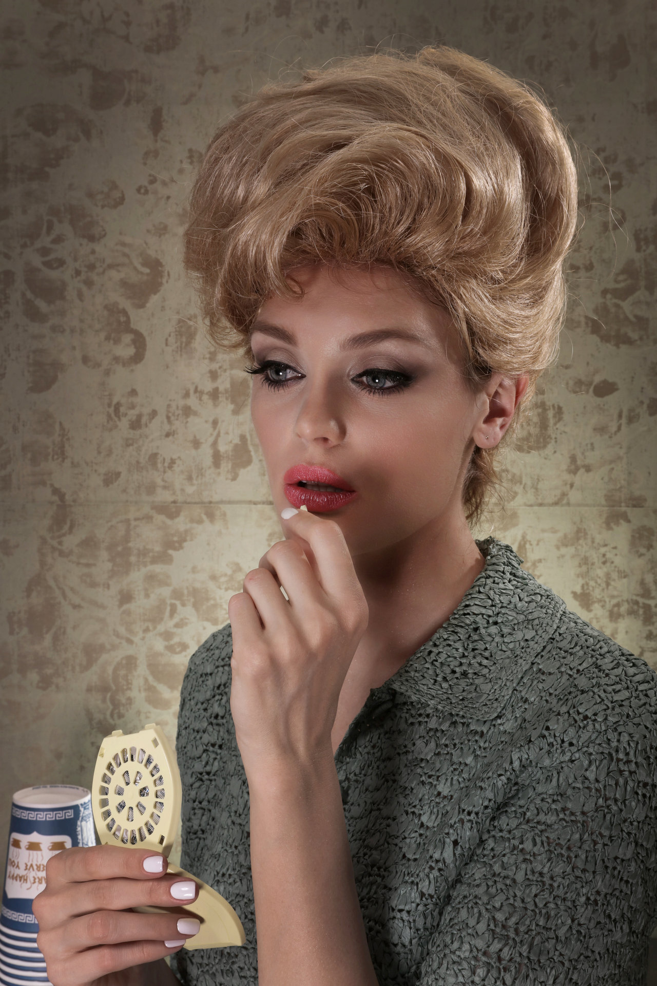 Makeup for portrait of model in vintage clothing