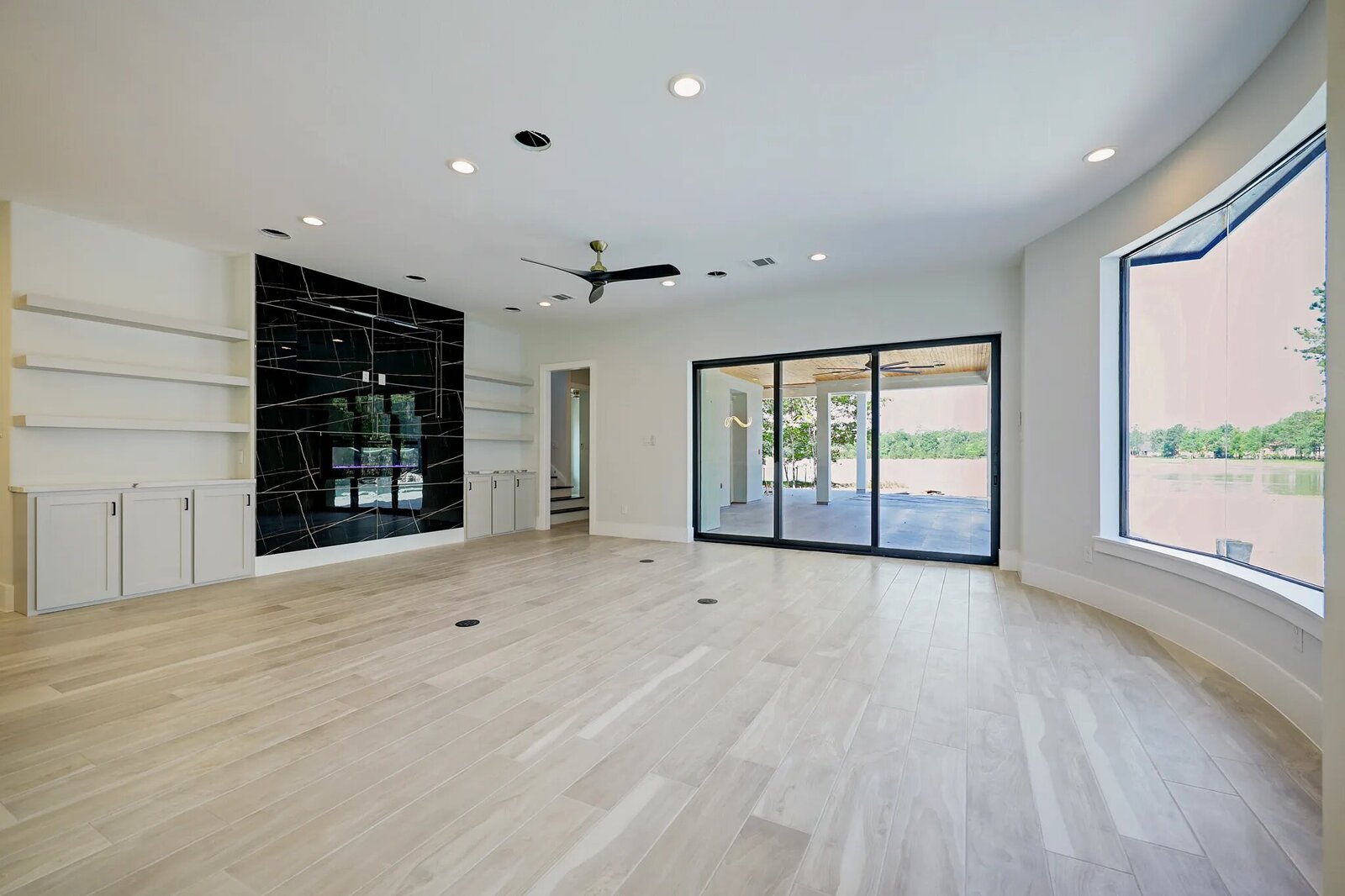 Livingston-Custom-Homes-Oyama-Custom-Build-Living-Fireplace