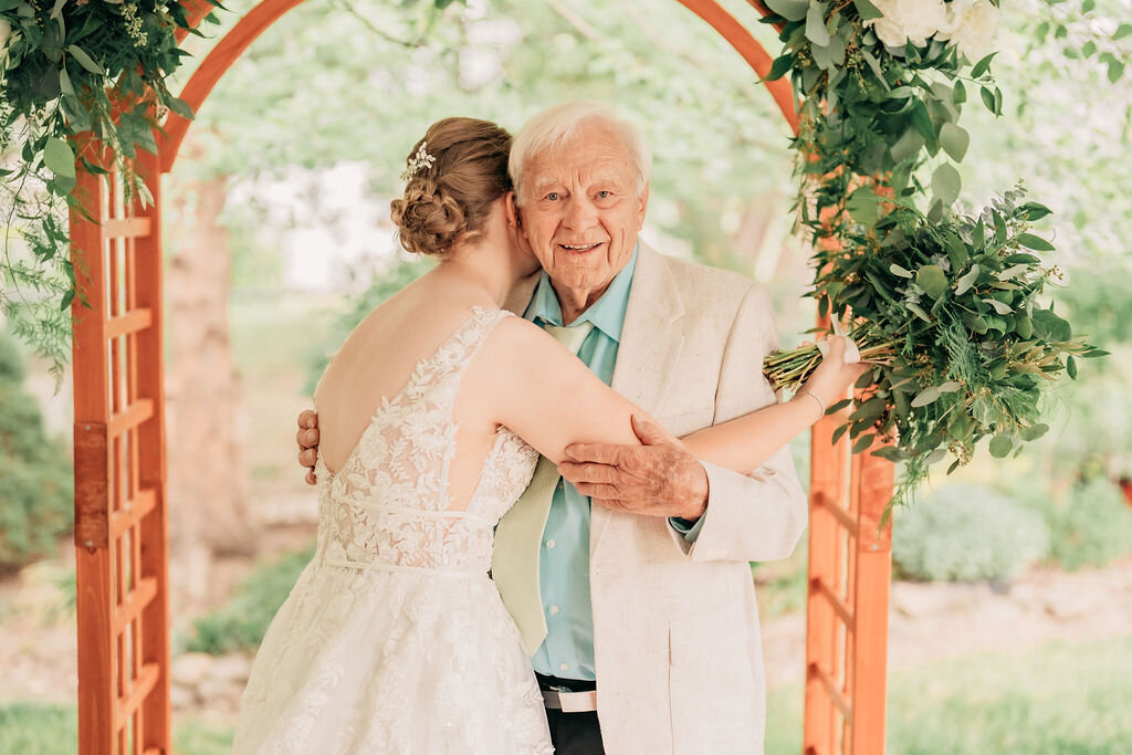 NJ-WEDDING-PHOTOGRAPHER-HAMILTON-BACKYARD-WEDDING-SAYEN-GARDENS_PMMZ_9108159
