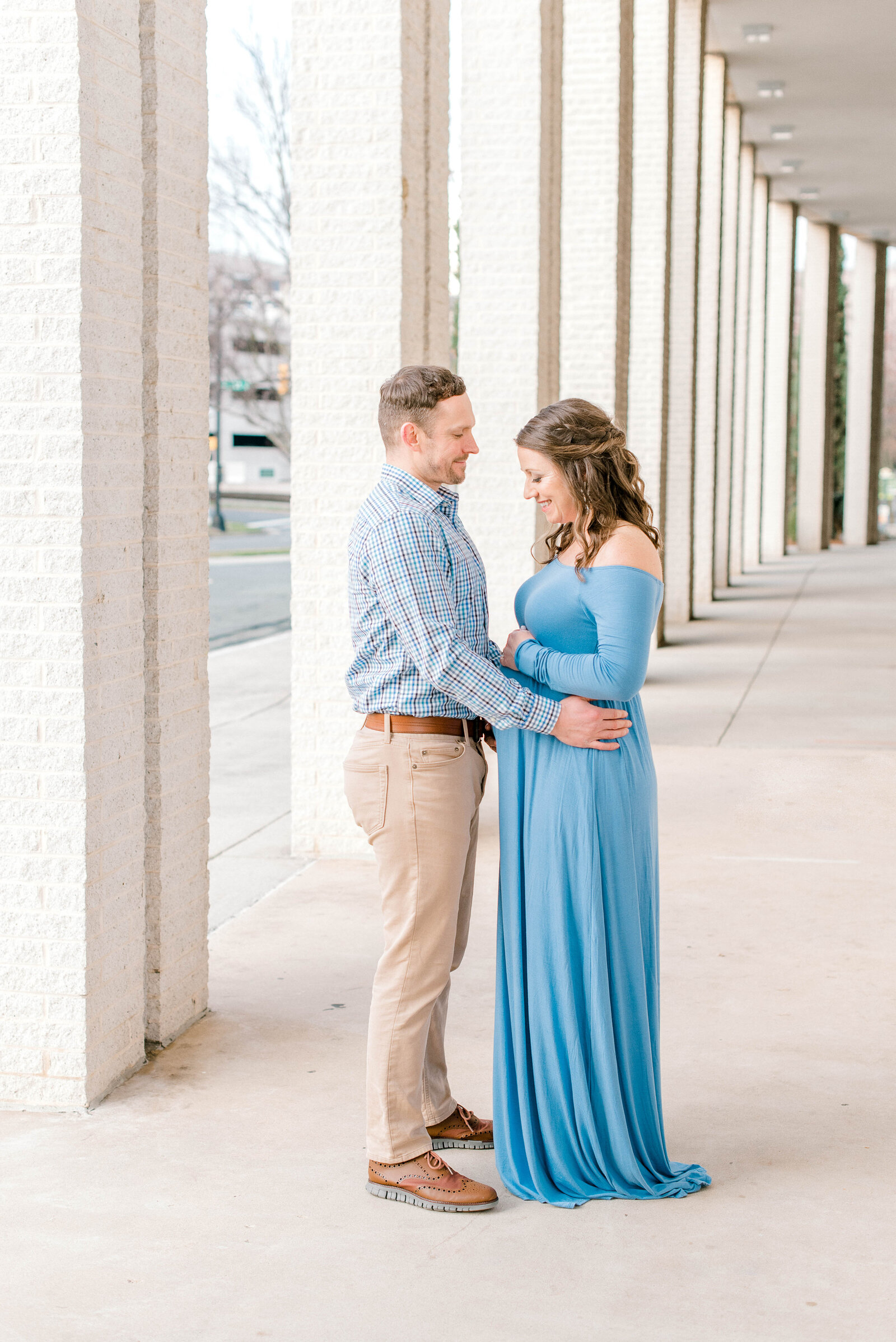 Charlotte-Maternity-Photographer-North-Carolina-Bright-and-Airy-Alyssa-Frost-Photography-Uptown-Charlotte-4