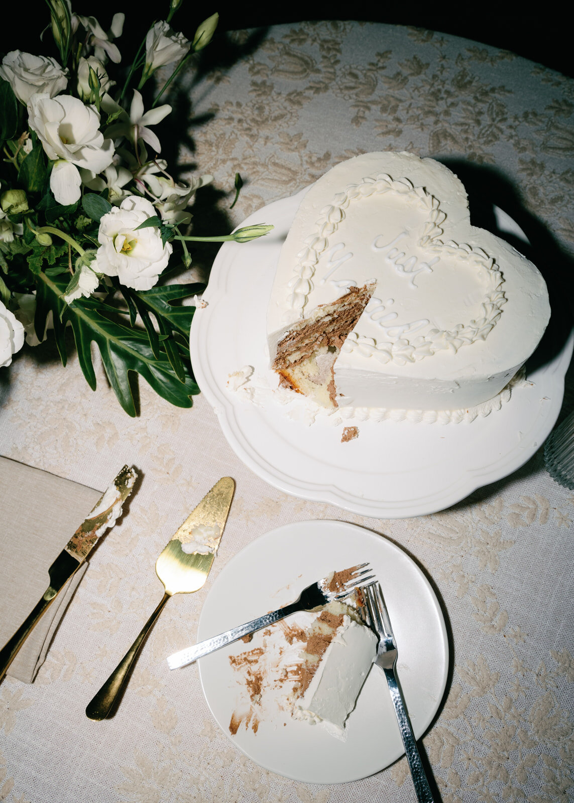9.12-Sydney-John-Sugar-Beach-Maui-Wedding-975
