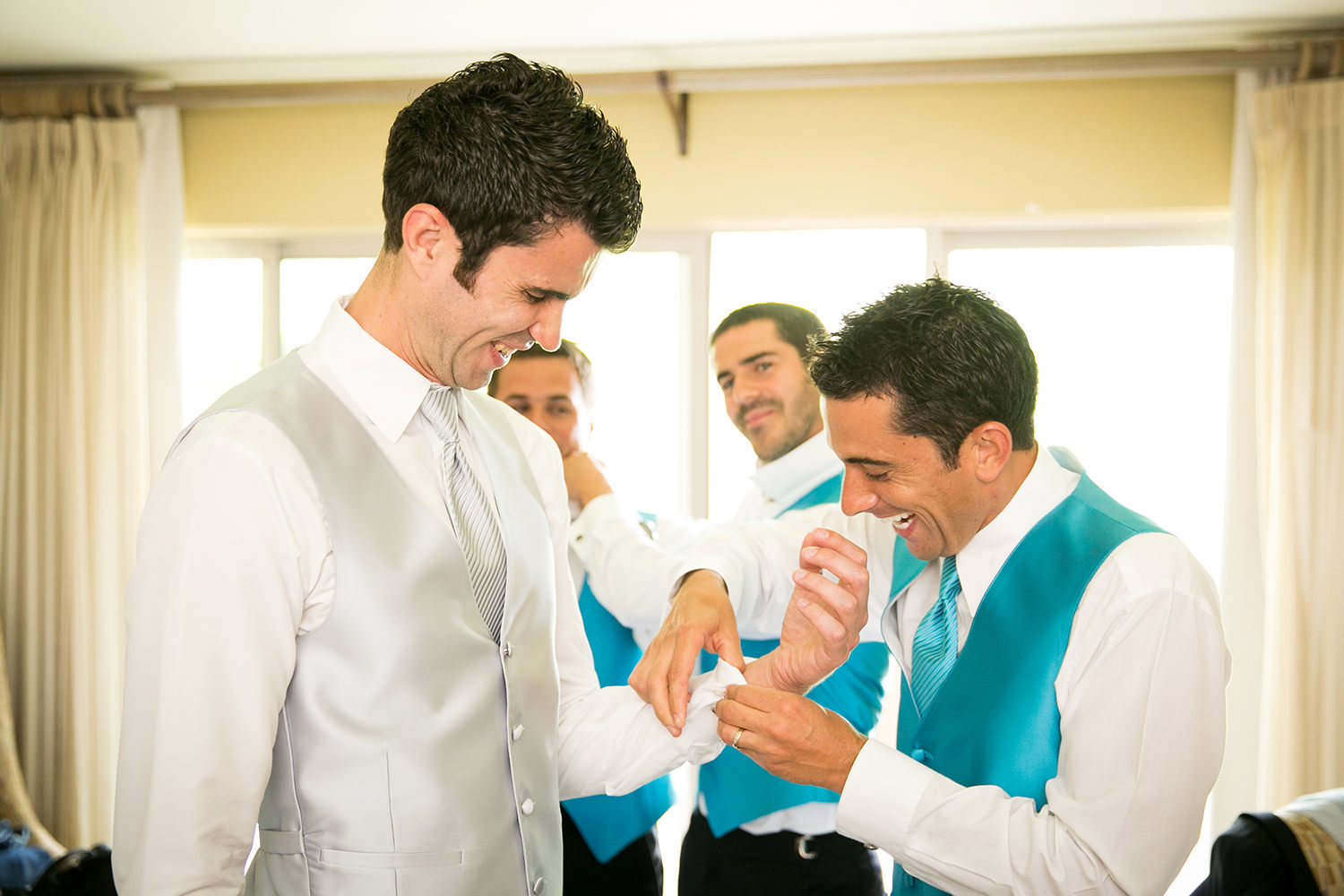 groom getting ready at leoness cellars