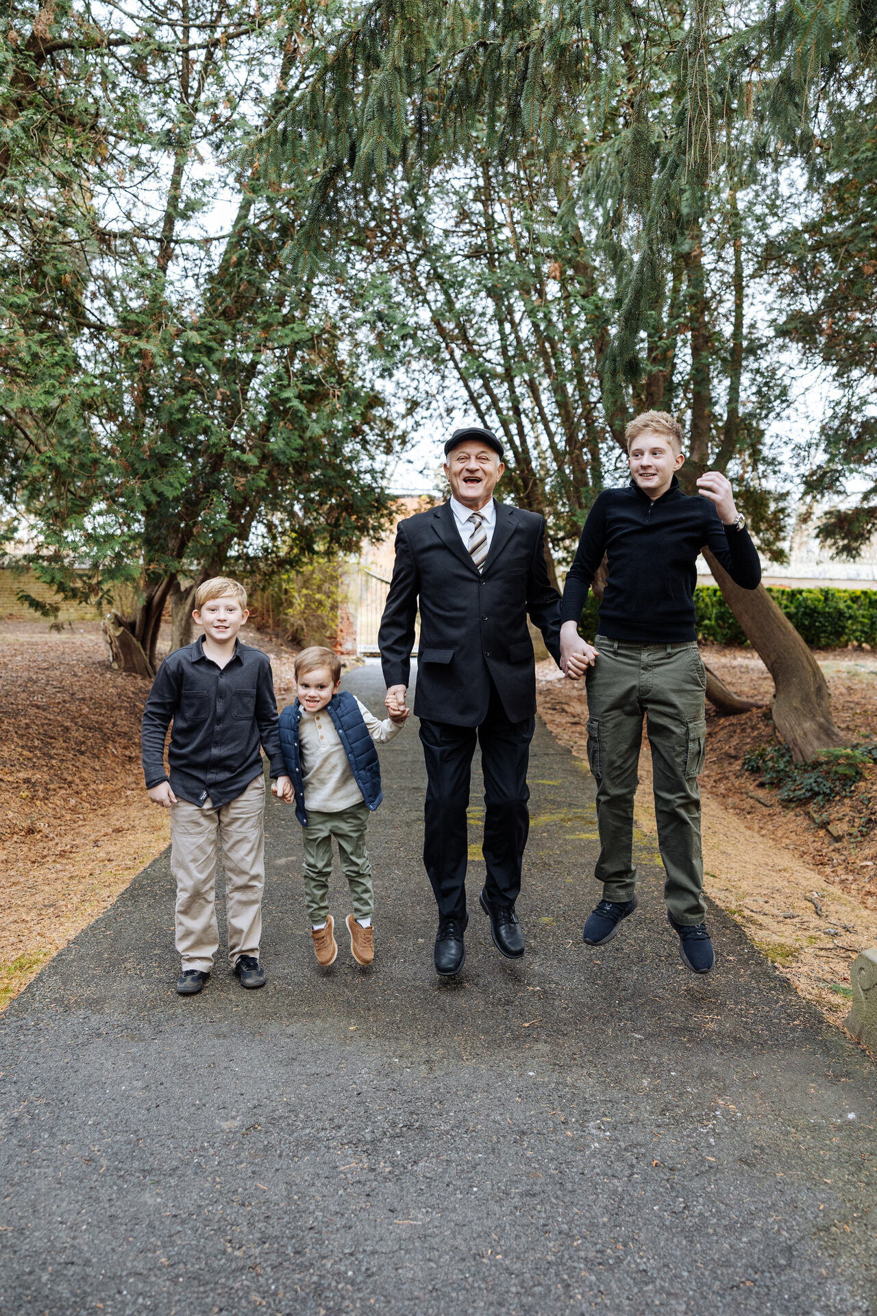 extended-family-session-historic-smithville-mansion-nj