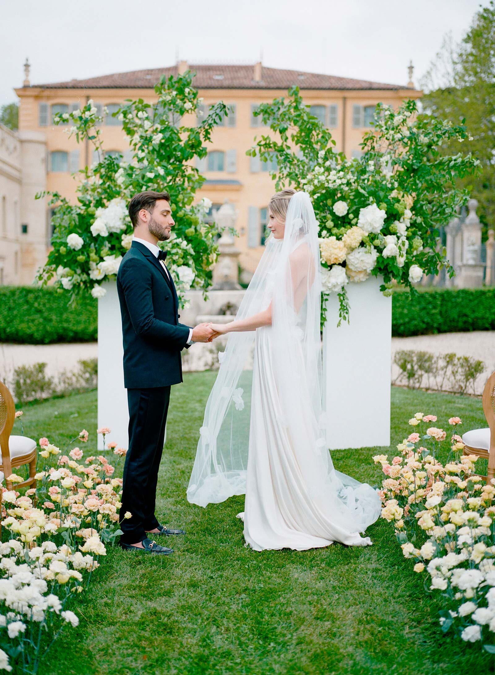 042b_provence_wedding_chateau_de_fonscolombe