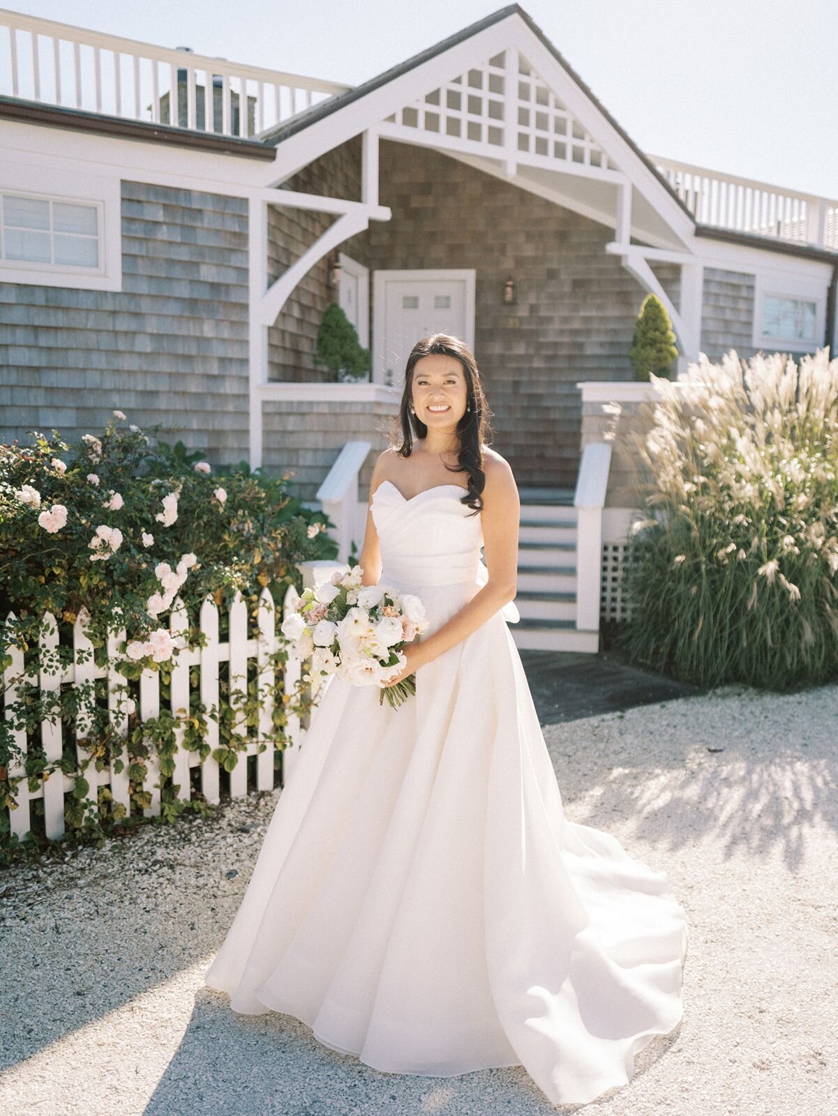 leila-james-events-newport-rhode-island-luxury-wedding-planner-castle-hill-inn-venue-jillian-knight-wedding-photographer-3.FirstLooks-26 copy
