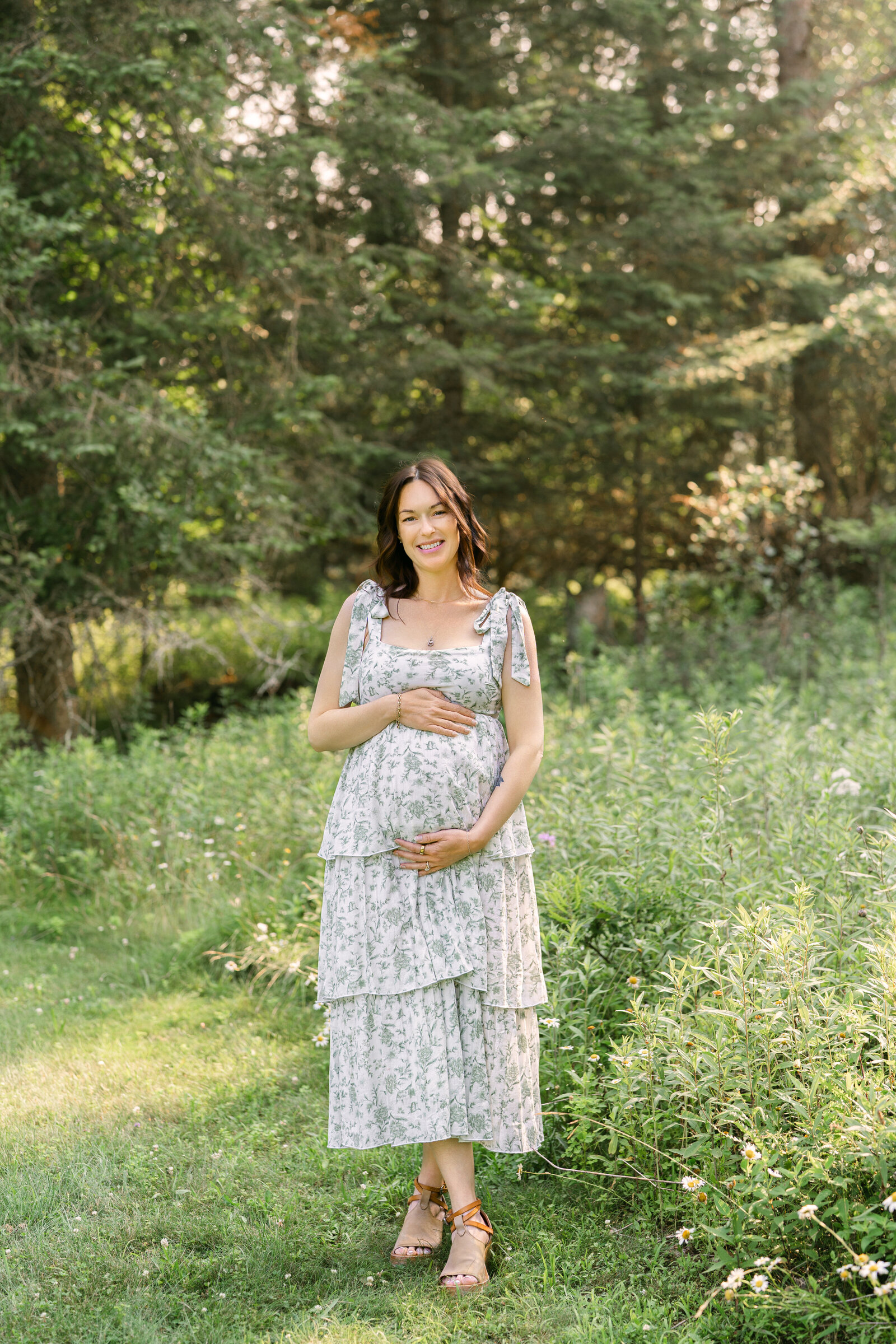 Maternity session in Iron Mountain at the Upper Peninsula of Michigan