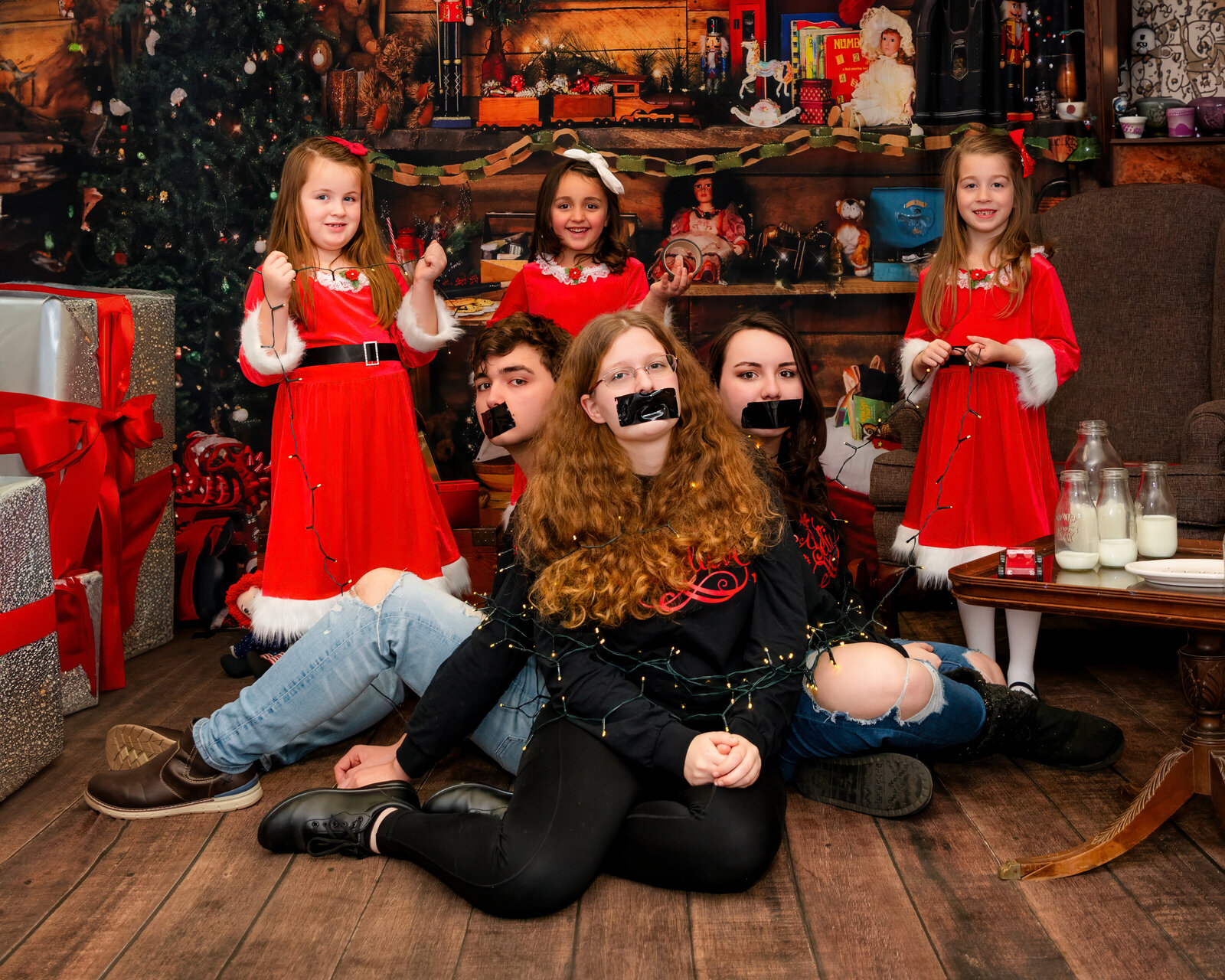 Nana-and-Poppy-Claus-Ashlie-Steinau-Photography-6