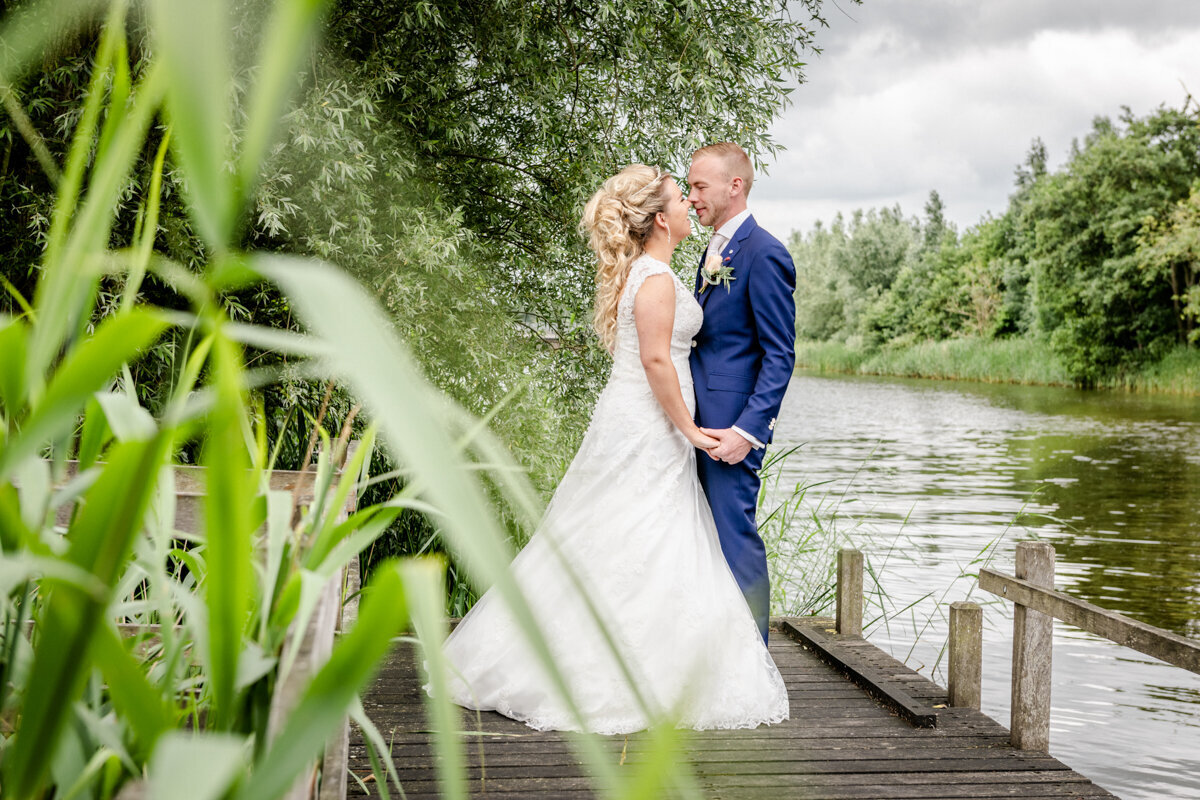 Trouwen in Friesland, trouwfotograaf, bruidsfotograaf, fotograaf Friesland (27)