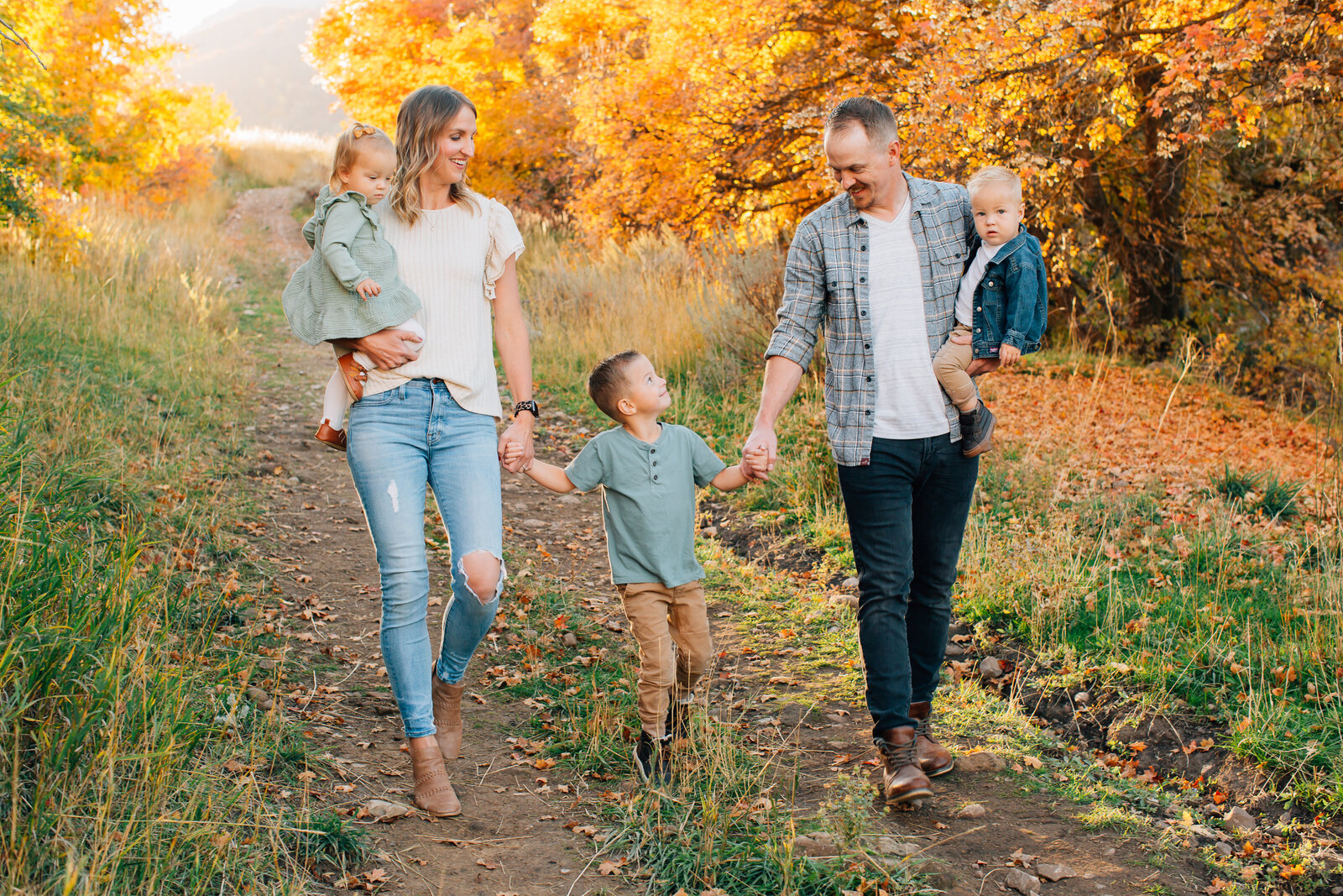 Families-LoganUT_TianaSimpsonPhotography-040