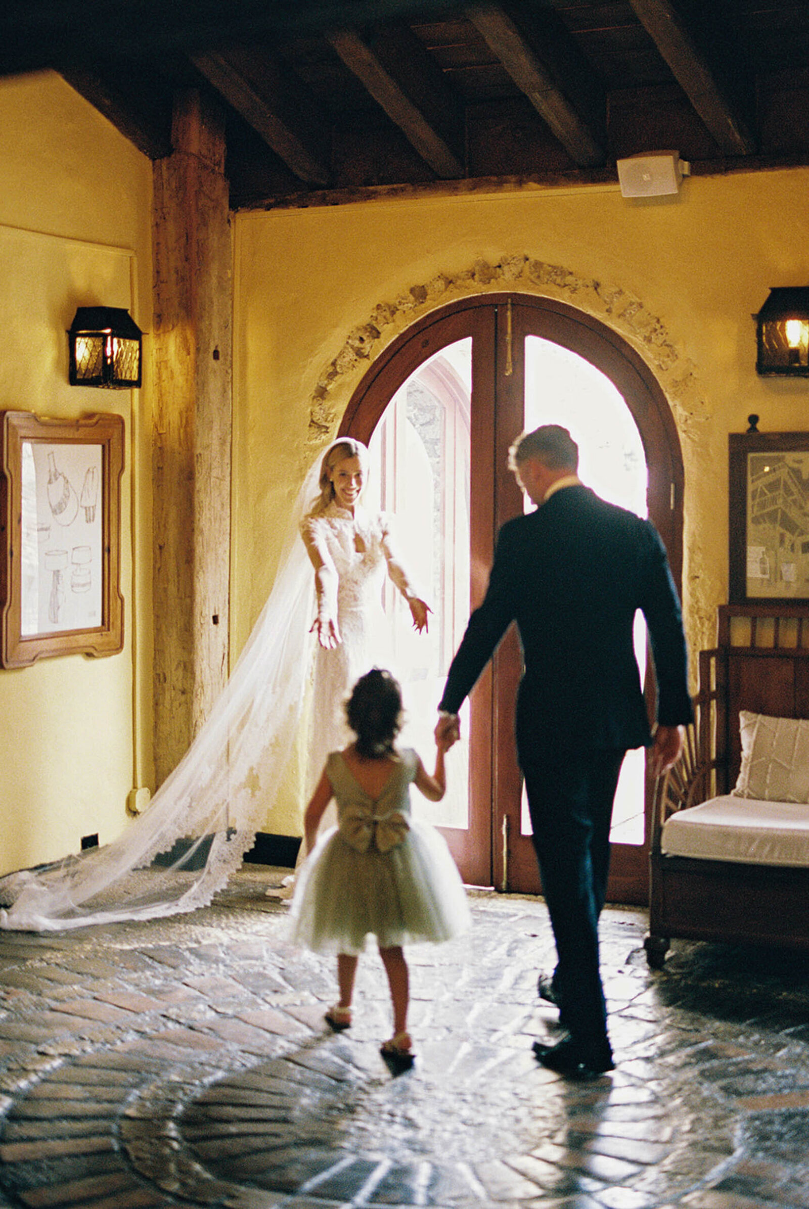 Altos-de-chavon-casa-de-campo-resort-dominican-republic-wedding-asia-pimentel-photography-L+L-22