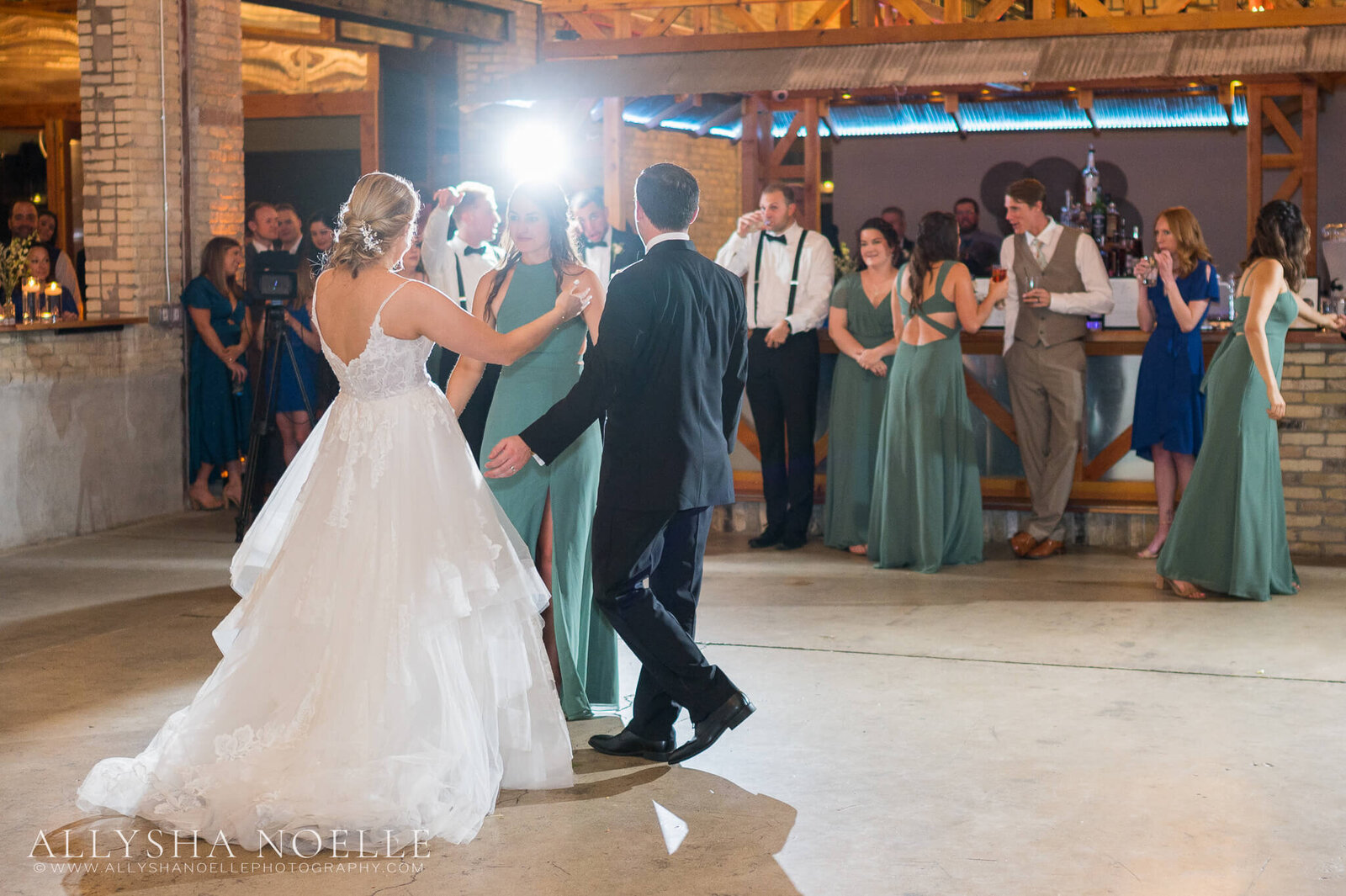 Wedding-at-The-Factory-on-Barclay-in-Milwaukee-1116
