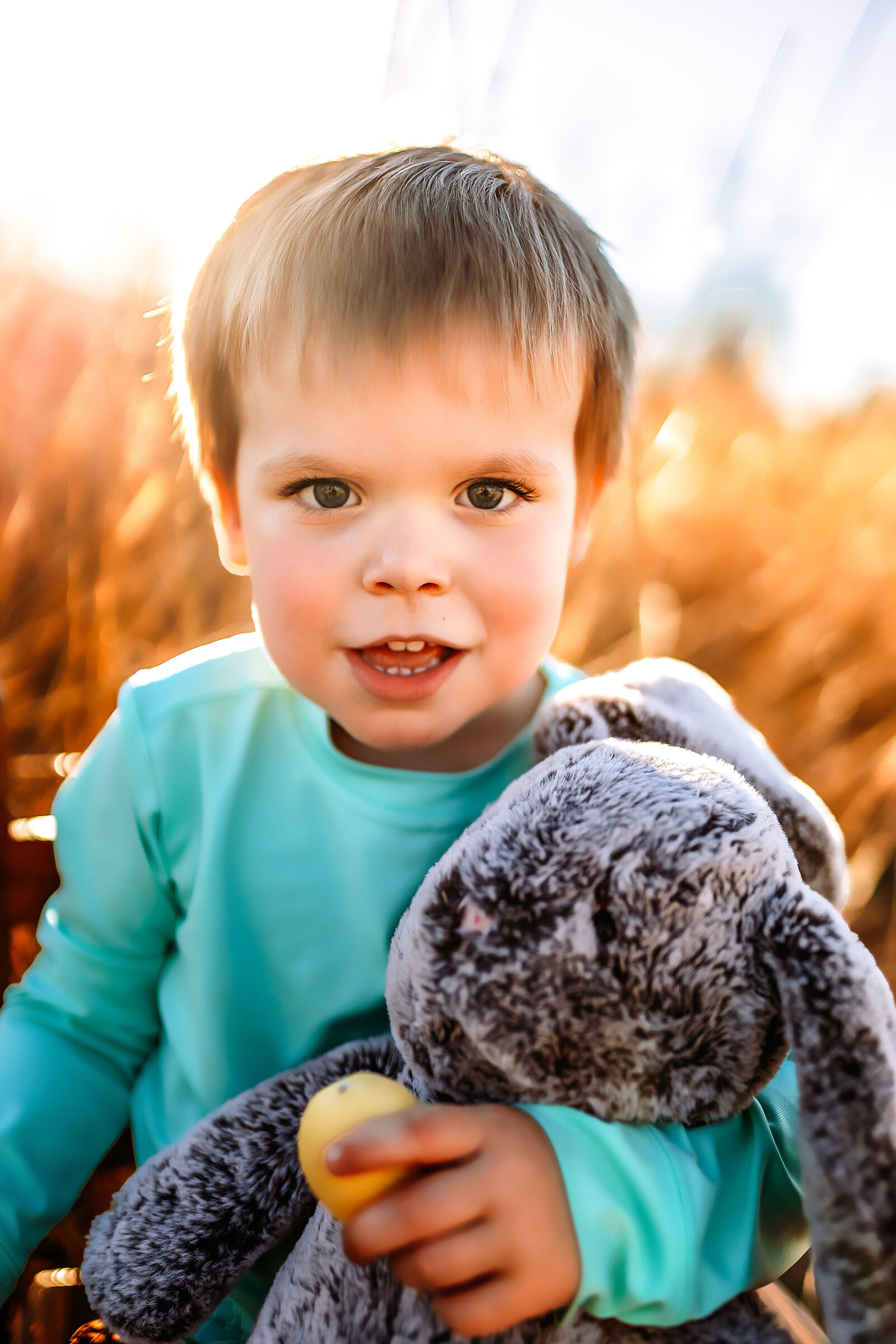 Bring your furry friends for a fun and fast photo shoot. Cherish your pet's personality in beautiful portraits!