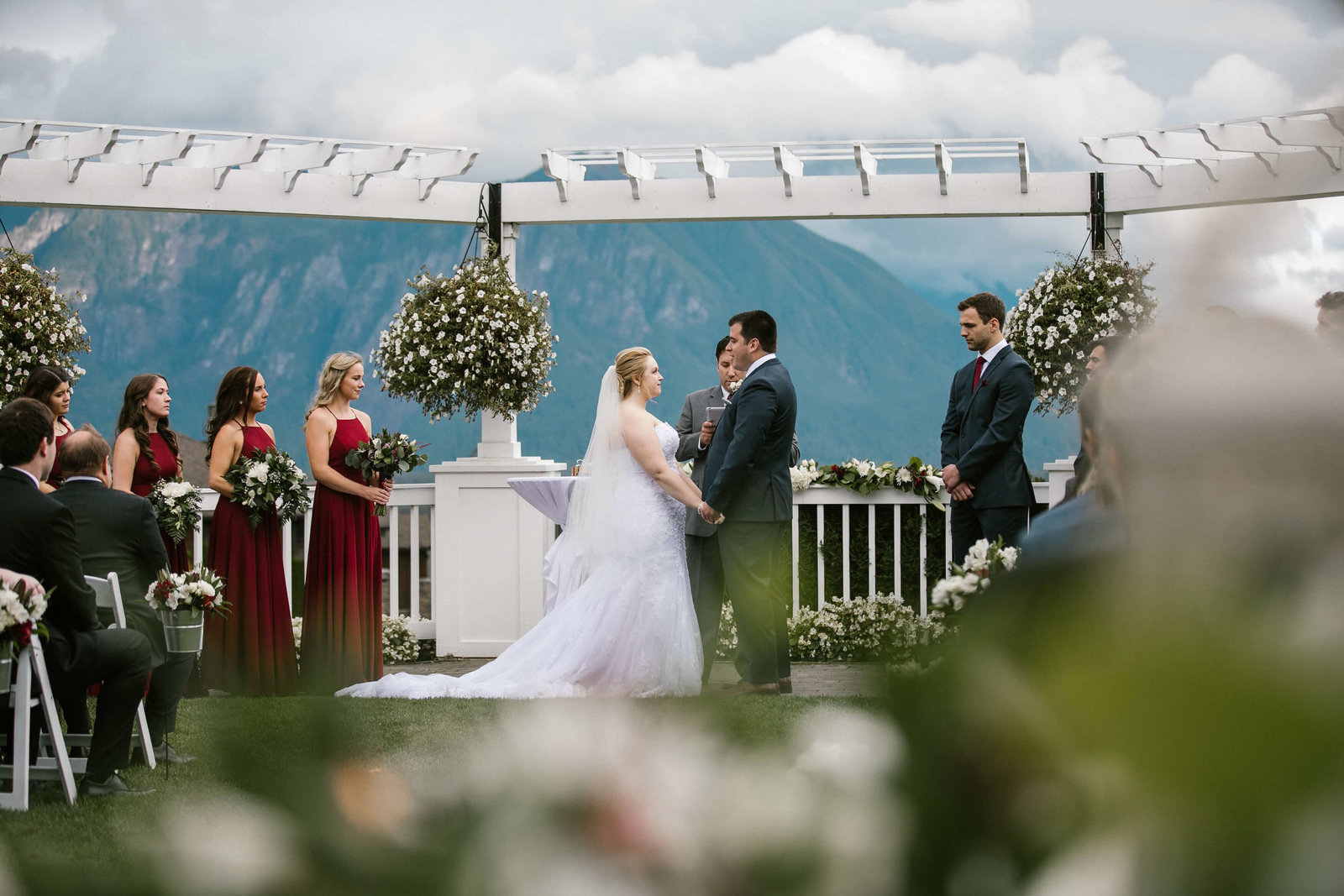 Lynnsey+Sam_The_Club_at_Snoqualmie_ridge_wedding_Seattle_by_Adina_Preston_Weddings_577