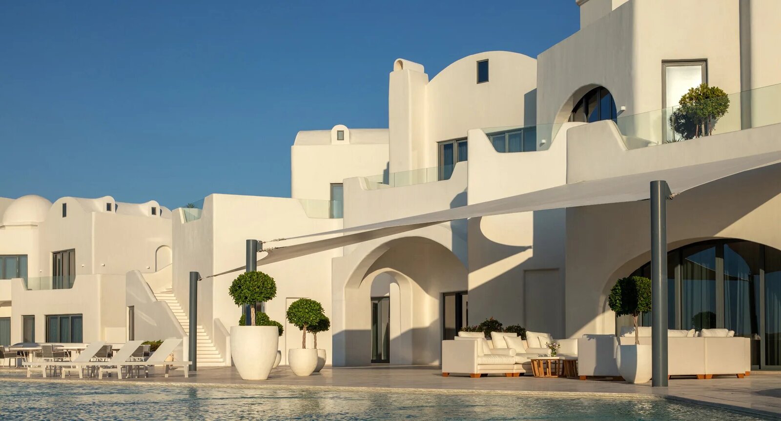 045_Abu_Dhabi_Emirati_Wedding_Bridal_Details_by_Saskia_Marloh_Weddings_edit