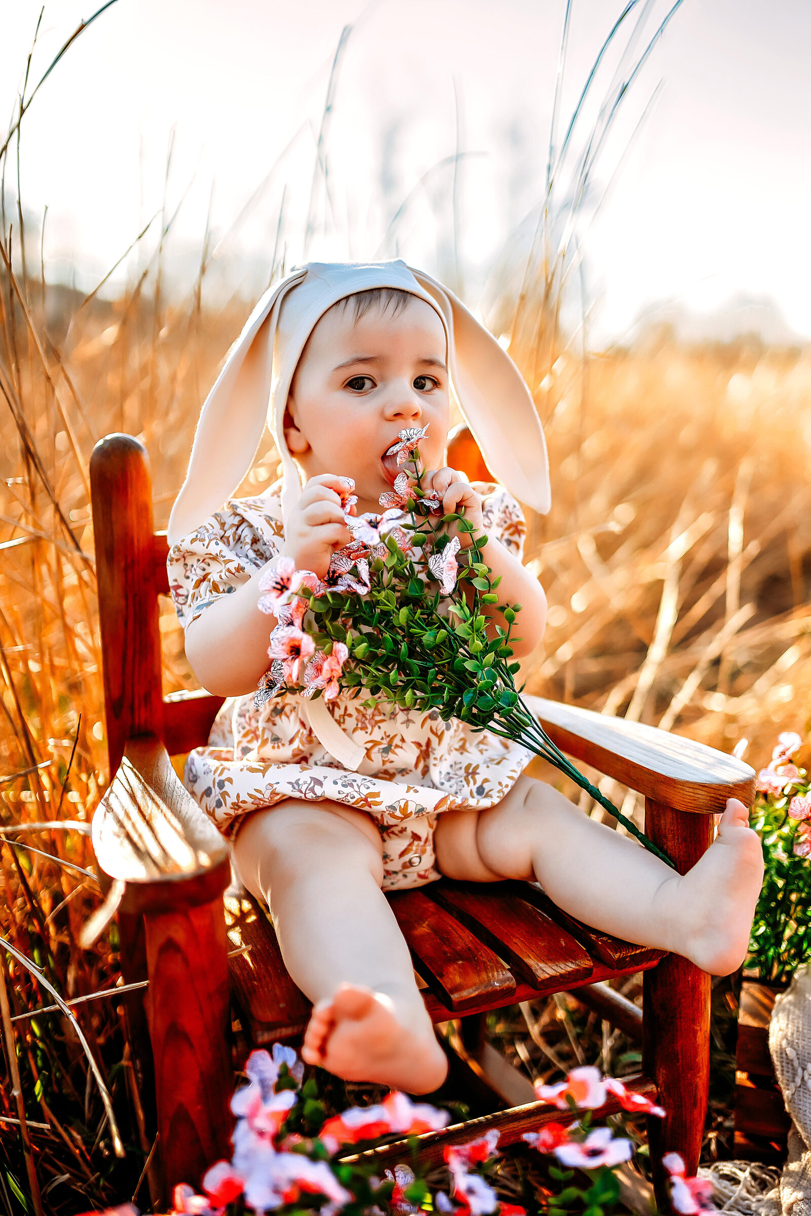 Celebrate the beauty of each season with our themed mini sessions. Great for yearly family updates!