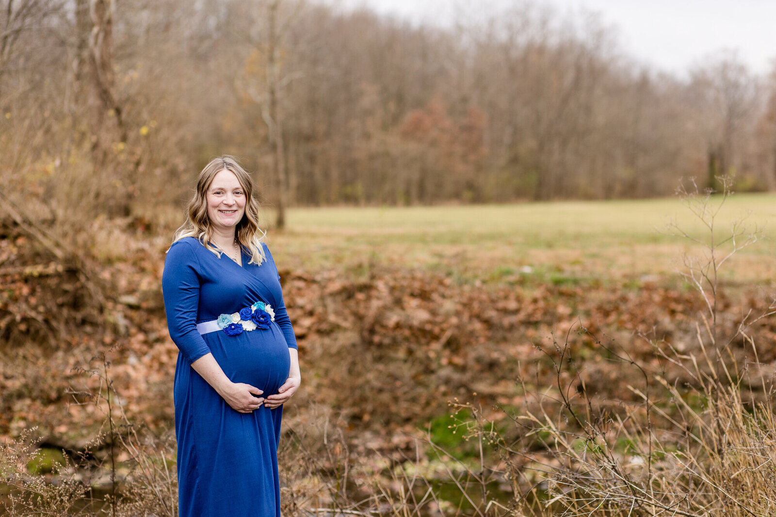 Outdoor-maternity-photography-session-Lexington-KY-photographer-baby-boy-4