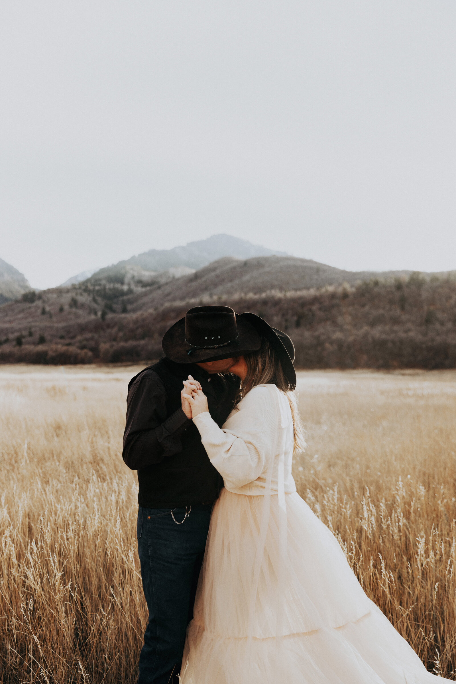 trisannphotofilm-engagement-photos-2023-42
